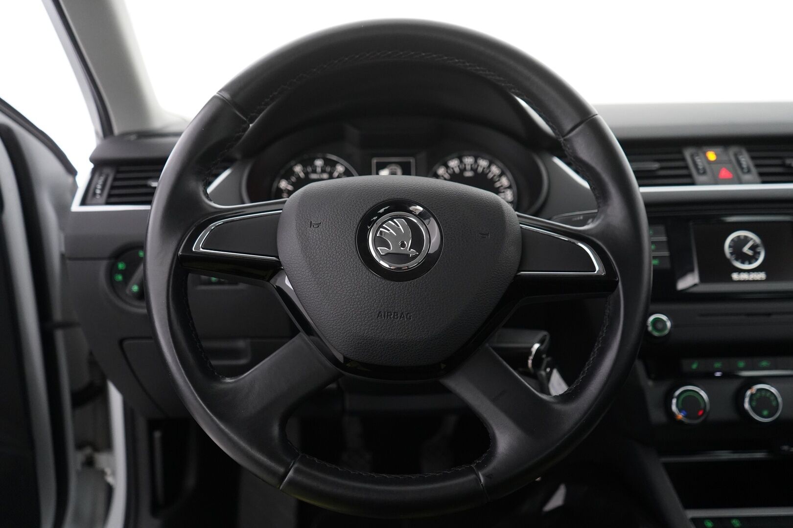 Skoda Octavia 2015 1,2 TSI Ambition   *Vakkari / Front Assist / Start-Stop - Suomi-auto / Kahdet renkaat! 