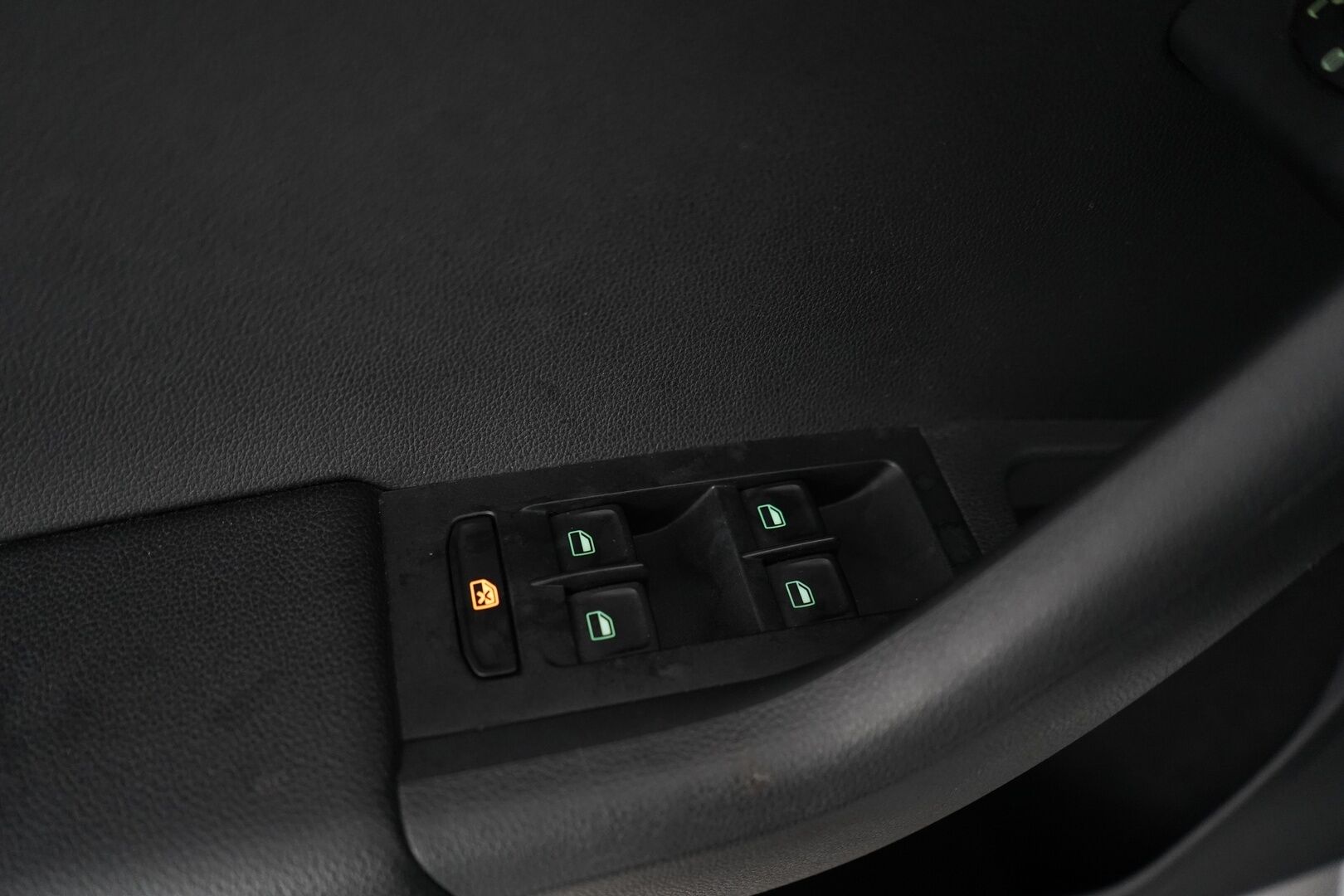 Skoda Octavia 2015 1.2 TSI Ambition * Vakionopeudensäädin / Pysäköintitutkat / BT-audio / Front Assist * - Suomi-auto / Kahdet renkaat alumiinivanteilla!