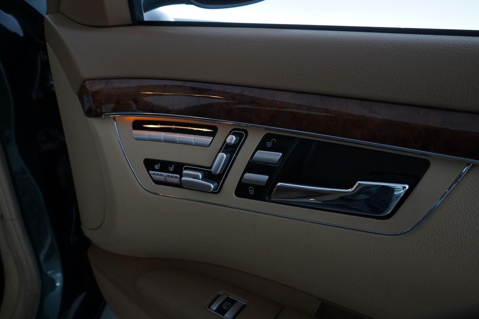 Mercedes-Benz S 2007 350 L - Webasto / Ilmastoidut penkit / Kattoikkuna / Harman Kardon / Muistipenkit / Imuovet / Vakkari 