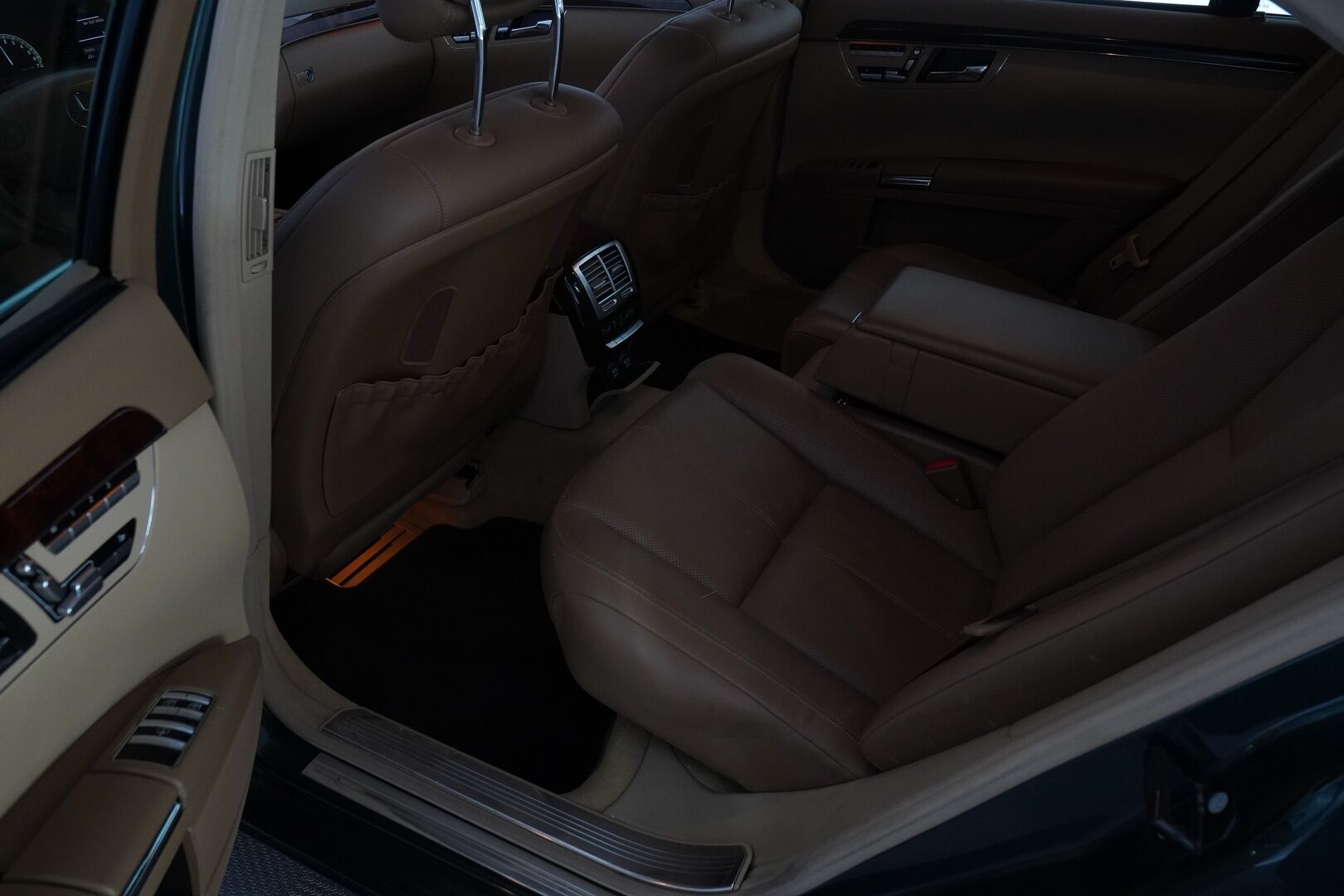Mercedes-Benz S 2007 350 L - Webasto / Ilmastoidut penkit / Kattoikkuna / Harman Kardon / Muistipenkit / Imuovet / Vakkari 