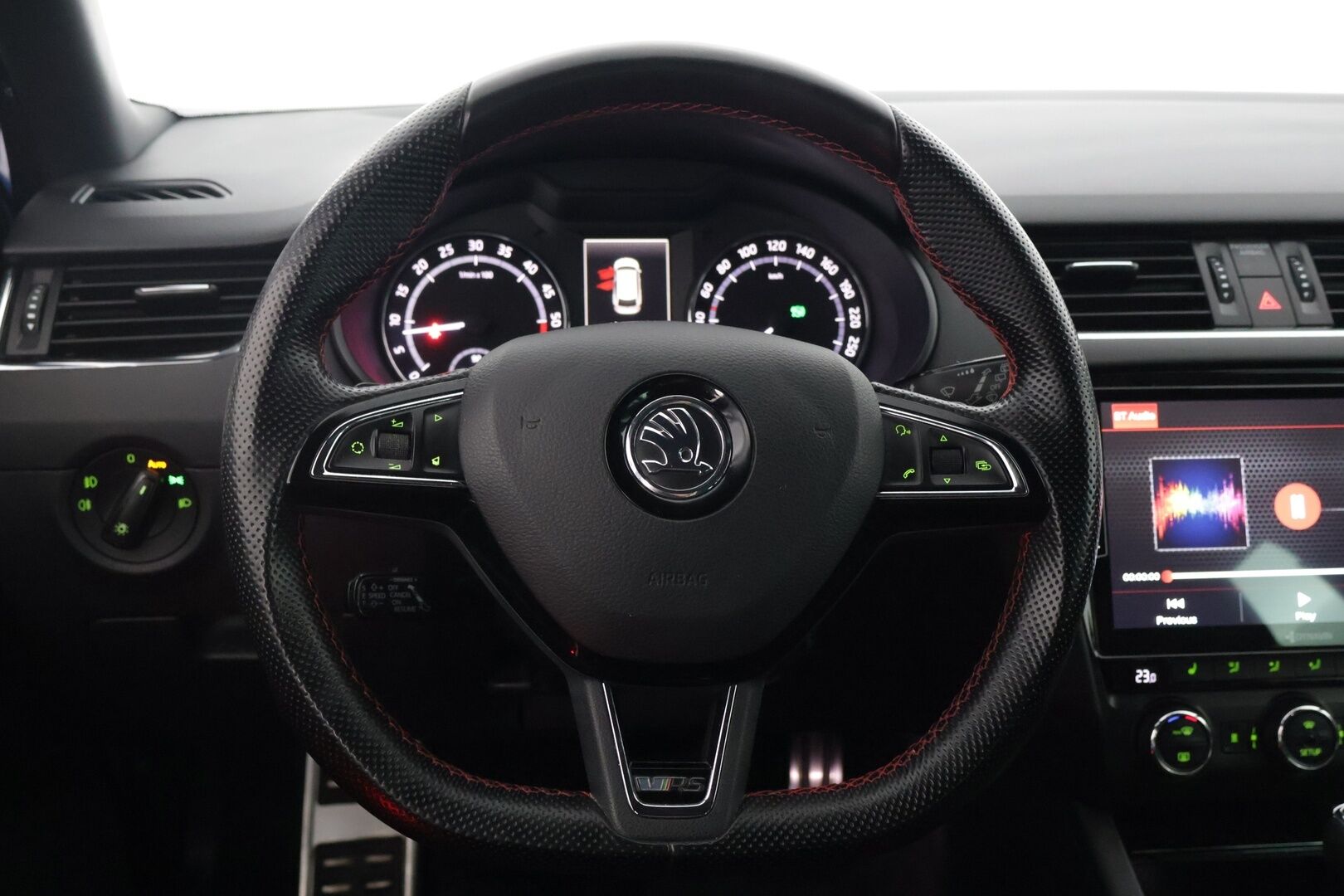 Skoda Octavia 2015 Combi 2,0 TDI RS DSG Autom * ACC / Webasto / Keyless / Sähkökontti / Puolinahat * - Kattavasti huollettu suomi-auto / Erittäin hyvät nastat talveksi - HULLU BLACKWEEK KORKOTARJOUS 2,49%