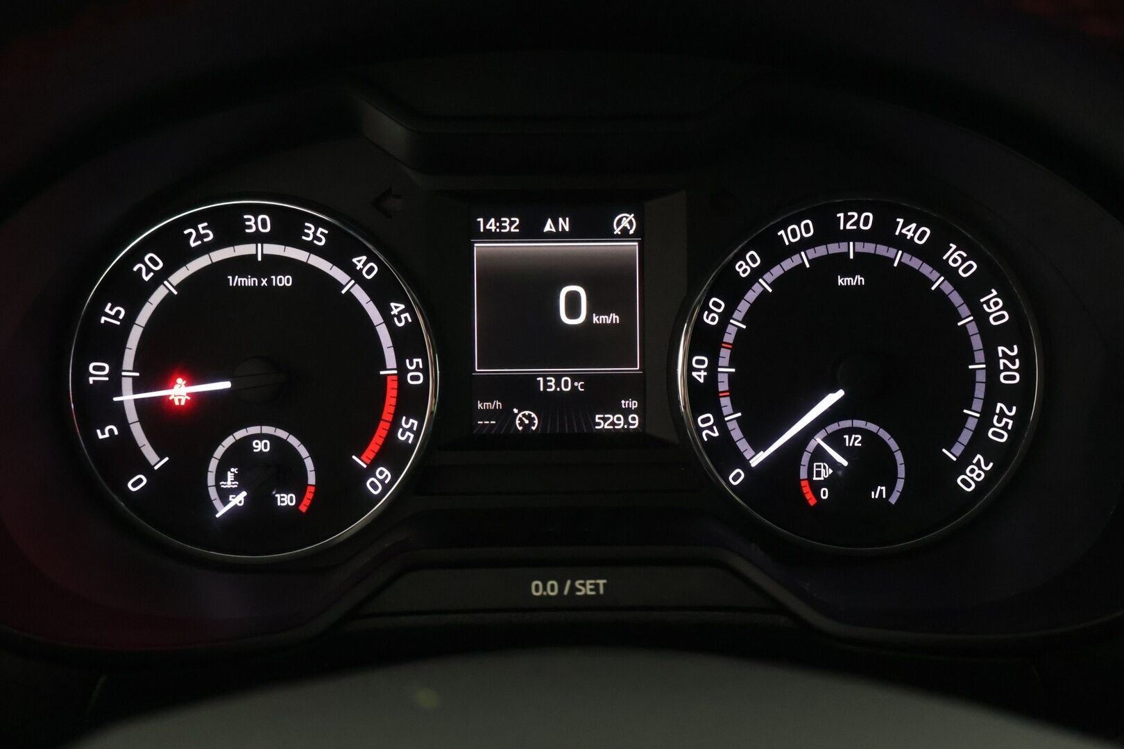 Skoda Octavia 2015 Combi 2,0 TDI RS DSG Autom * ACC / Webasto / Keyless / Sähkökontti / Puolinahat * - Kattavasti huollettu suomi-auto / Erittäin hyvät nastat talveksi - HULLU BLACKWEEK KORKOTARJOUS 2,49%