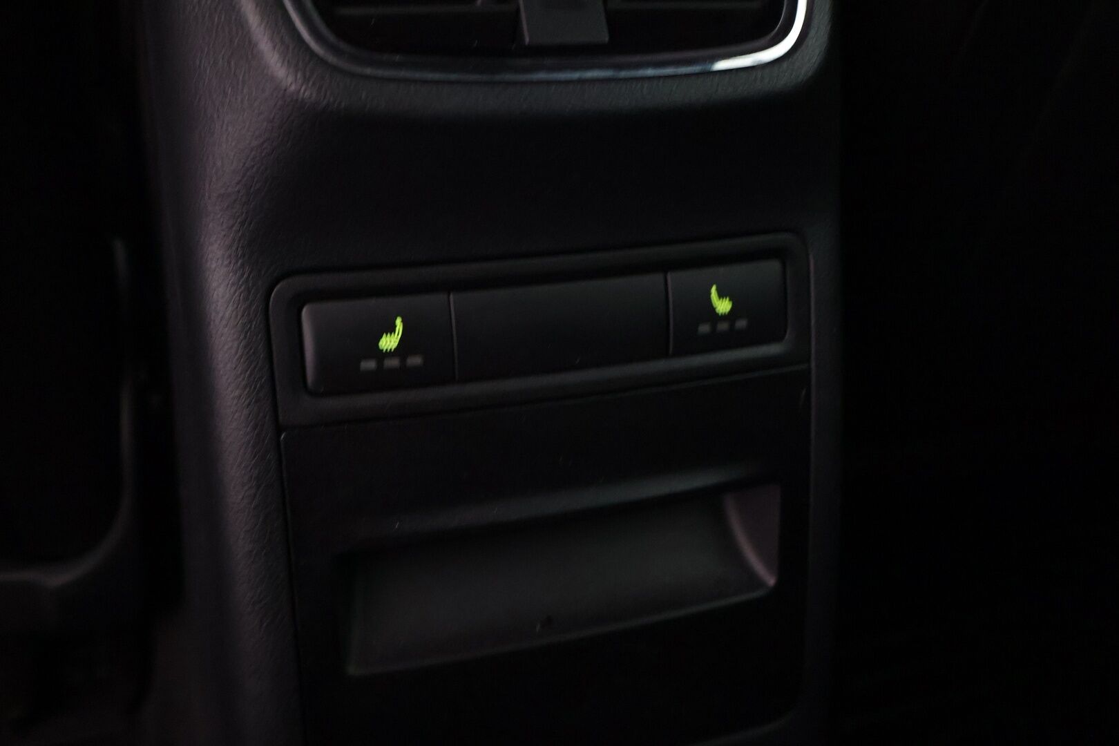 Skoda Octavia 2015 Combi 2,0 TDI RS DSG Autom * ACC / Webasto / Keyless / Sähkökontti / Puolinahat * - Kattavasti huollettu suomi-auto / Erittäin hyvät nastat talveksi - HULLU BLACKWEEK KORKOTARJOUS 2,49%