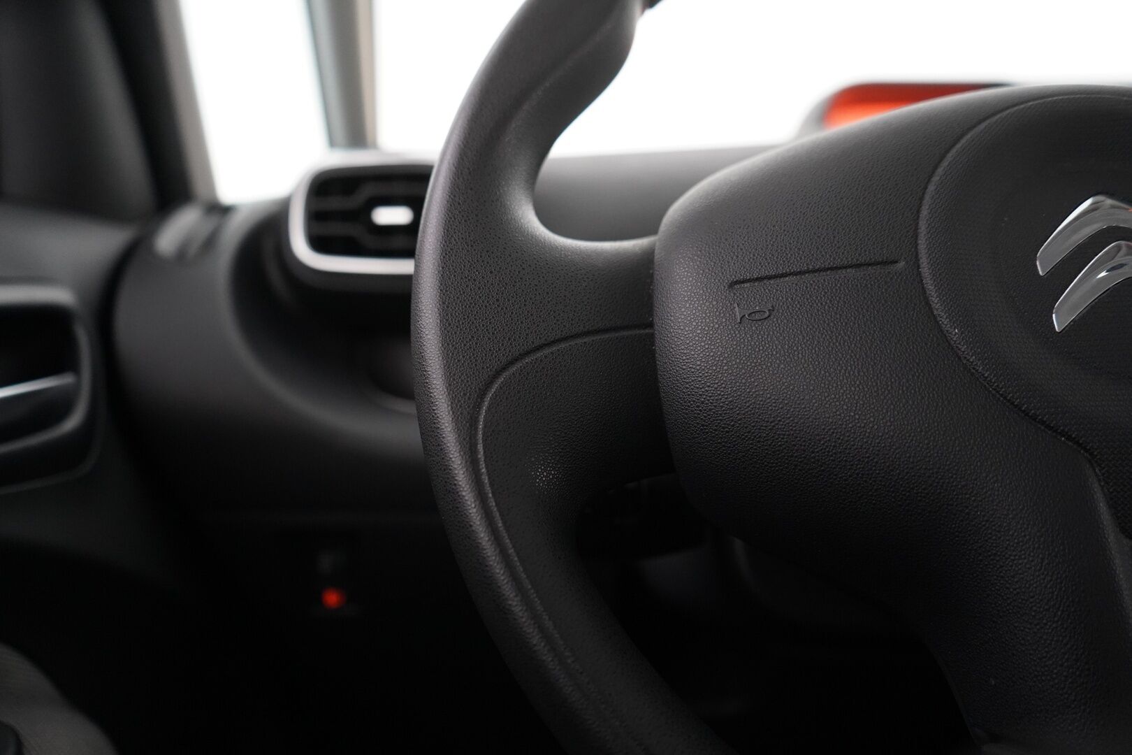 Citroen C3 Picasso 2016 PureTech 110 Premium *Koukku / Lohko / Vakkari / Tutkat* - Viimeisin huolto 104tkm / Kahdet renkaat / Uusi tuulilasi / Todella hyvä huoltohistoria / Suomi-auto