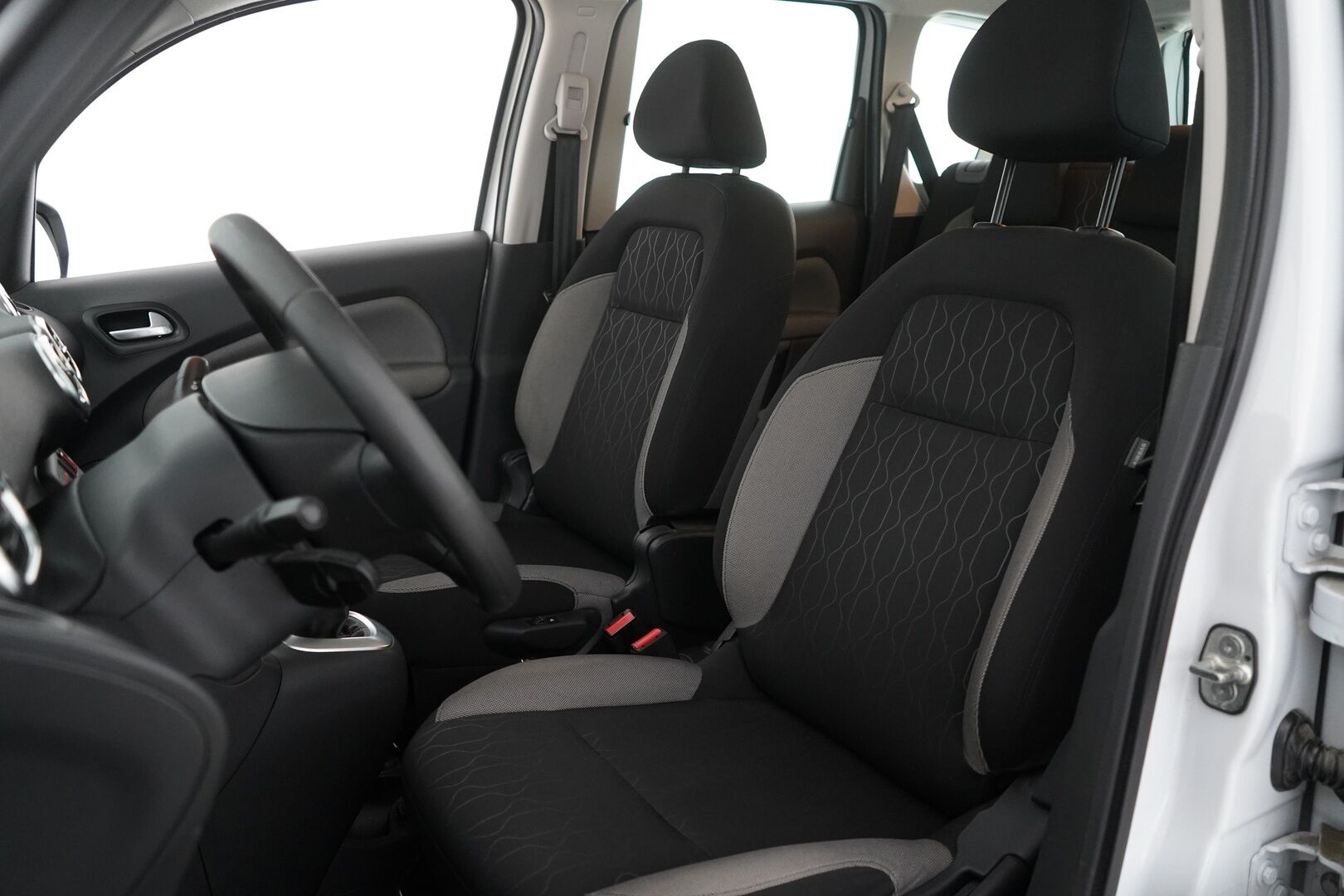 Citroen C3 Picasso 2016 PureTech 110 Premium *Koukku / Lohko / Vakkari / Tutkat* - 3,99% KORKOTARJOUS TÄHÄN AUTOON 21.9. ASTI - KATSO MIHIN HINTAAN! / Viimeisin huolto 104tkm / Kahdet renkaat / Uusi tuulilasi / Todella hyvä huoltohistoria / Suomi-auto