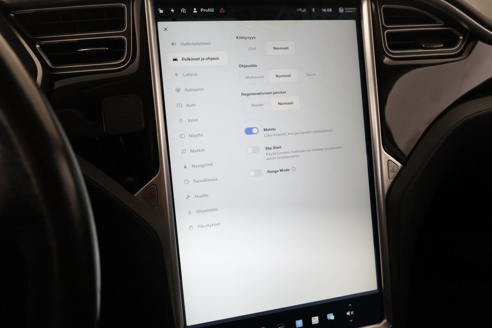 Tesla Model S 2015 70 D - Myydään Huutokaupat.com.ssa! | ACC | 2x renkaat | 84,3% SoH | Navi! | High Perfomance Audio! | Kamera | 2x Avain | - KORKO VAIN 3,99 %