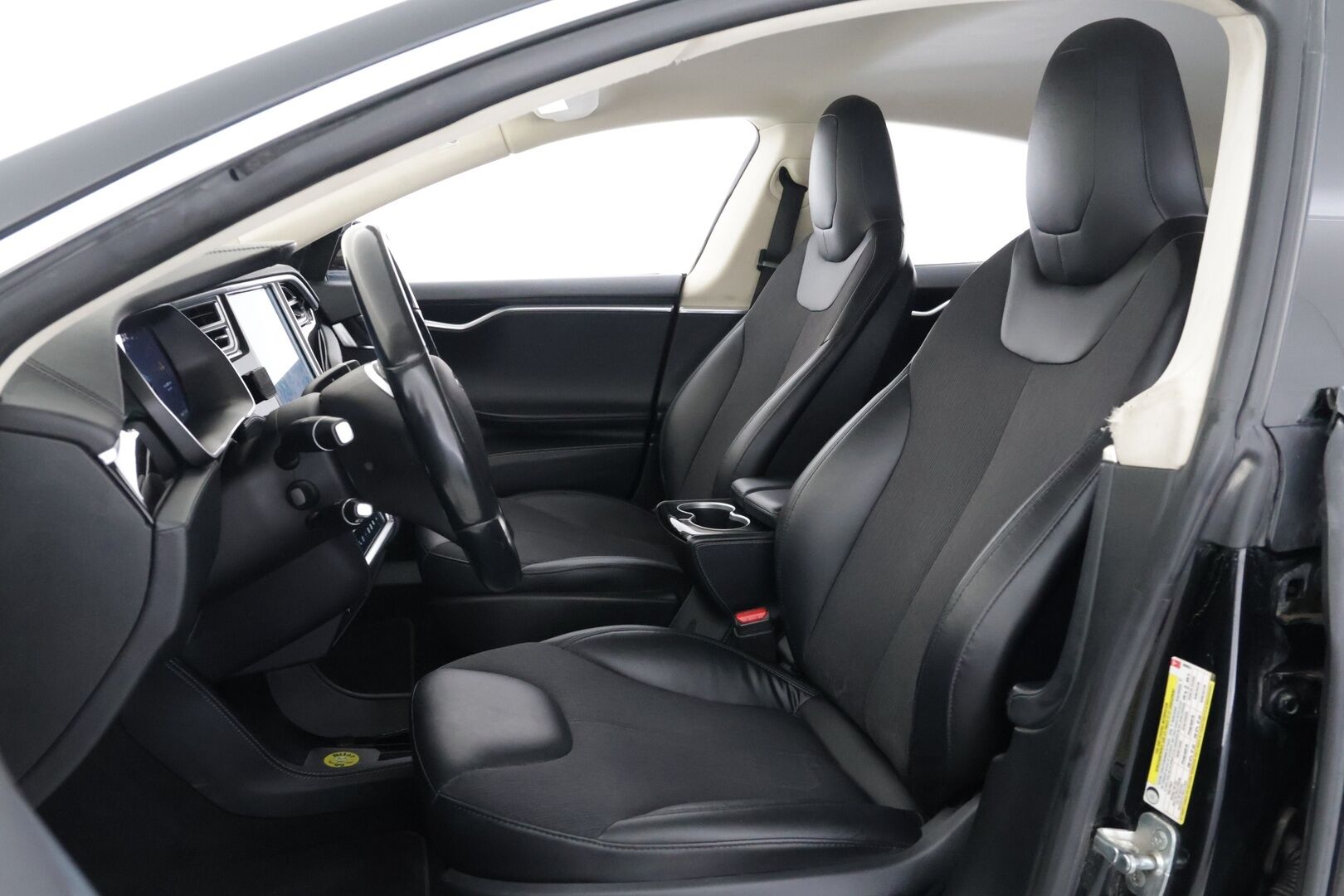 Tesla Model S 2015 70 D - Myydään Huutokaupat.com.ssa! | ACC | 2x renkaat | 84,3% SoH | Navi! | High Perfomance Audio! | Kamera | 2x Avain | - KORKO VAIN 3,99 %