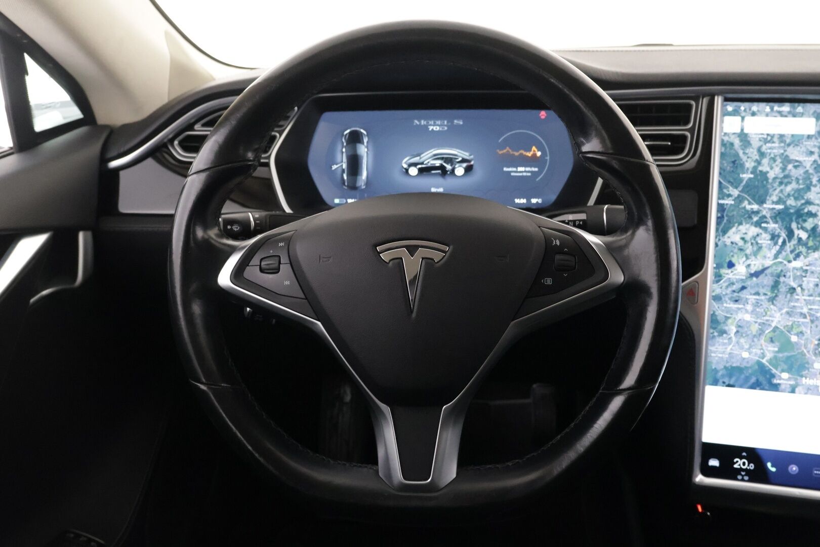 Tesla Model S 2015 70 D - Myydään Huutokaupat.com.ssa! | ACC | 2x renkaat | 84,3% SoH | Navi! | High Perfomance Audio! | Kamera | 2x Avain | - KORKO VAIN 3,99 %