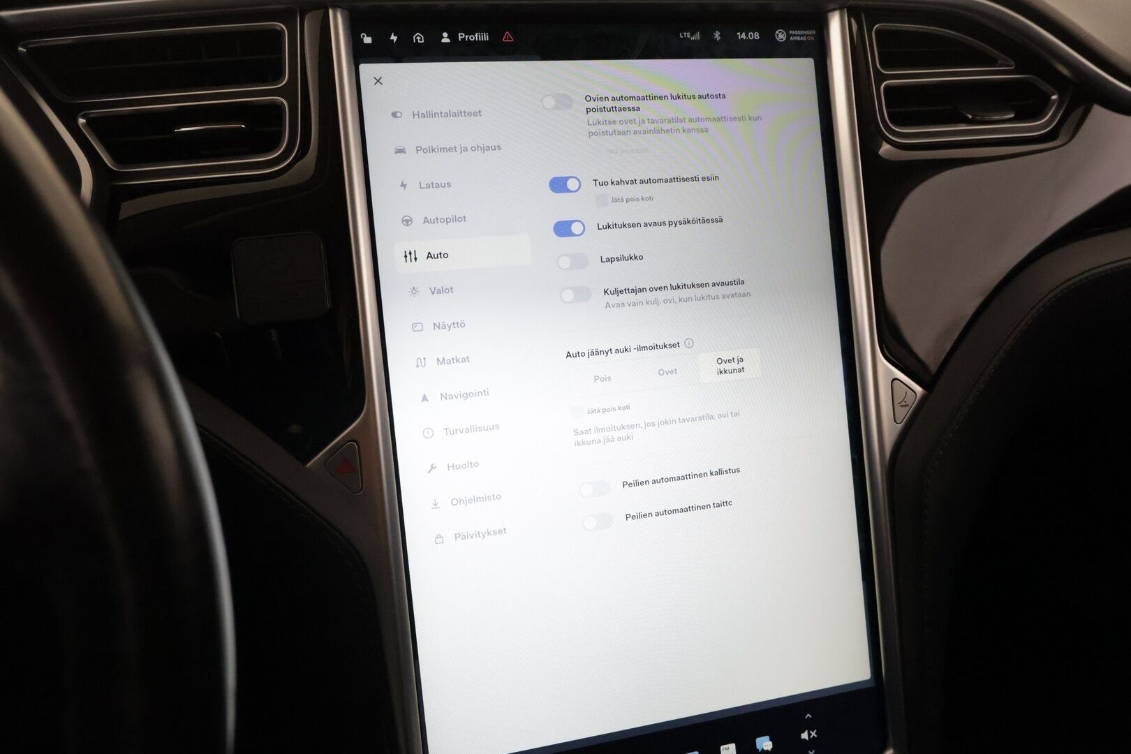 Tesla Model S 2015 70 D - Myydään Huutokaupat.com.ssa! | ACC | 2x renkaat | 84,3% SoH | Navi! | High Perfomance Audio! | Kamera | 2x Avain | - KORKO VAIN 3,99 %