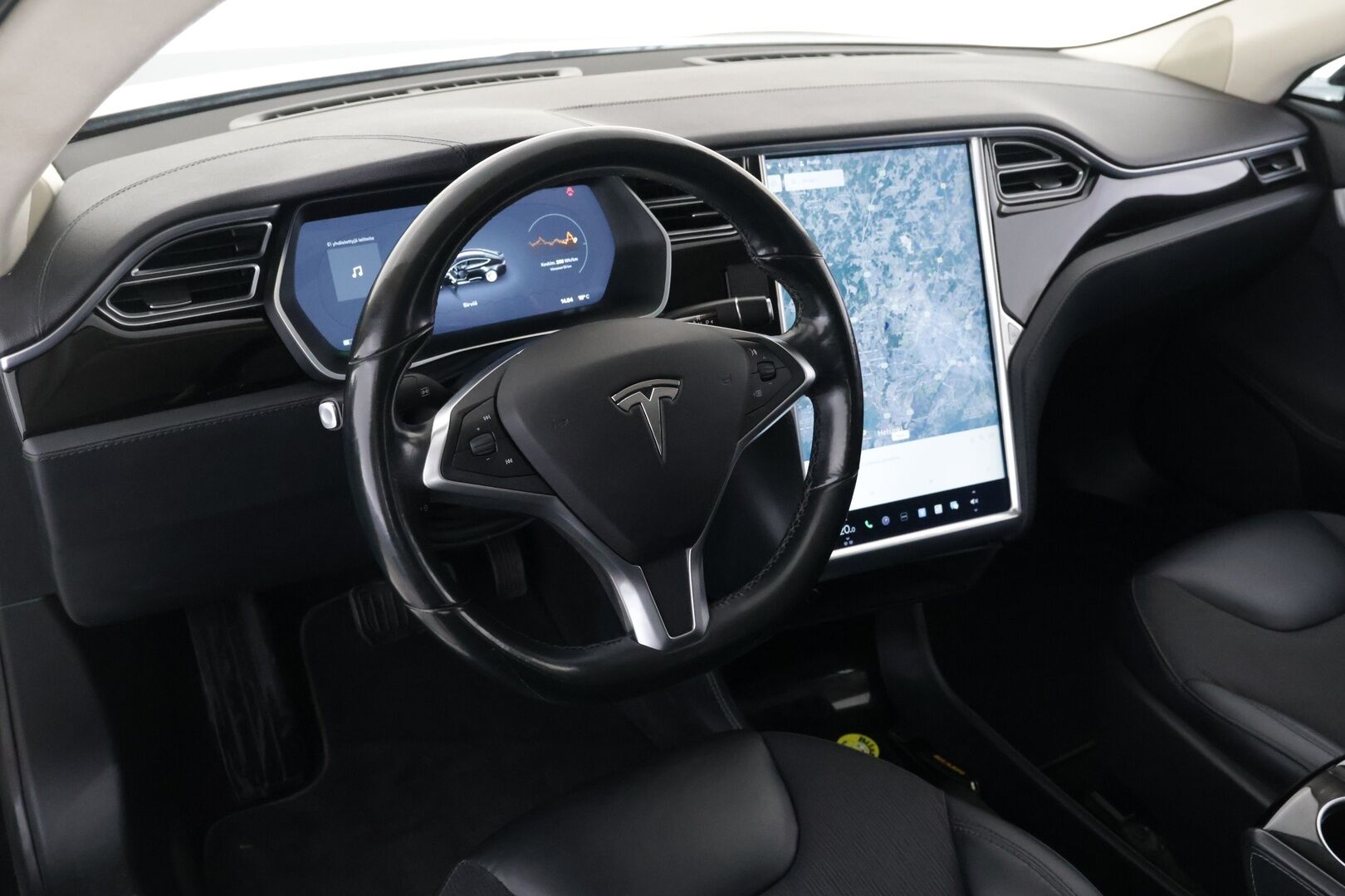 Tesla Model S 2015 70 D - Myydään Huutokaupat.com.ssa! | ACC | 2x renkaat | 84,3% SoH | Navi! | High Perfomance Audio! | Kamera | 2x Avain | - KORKO VAIN 3,99 %