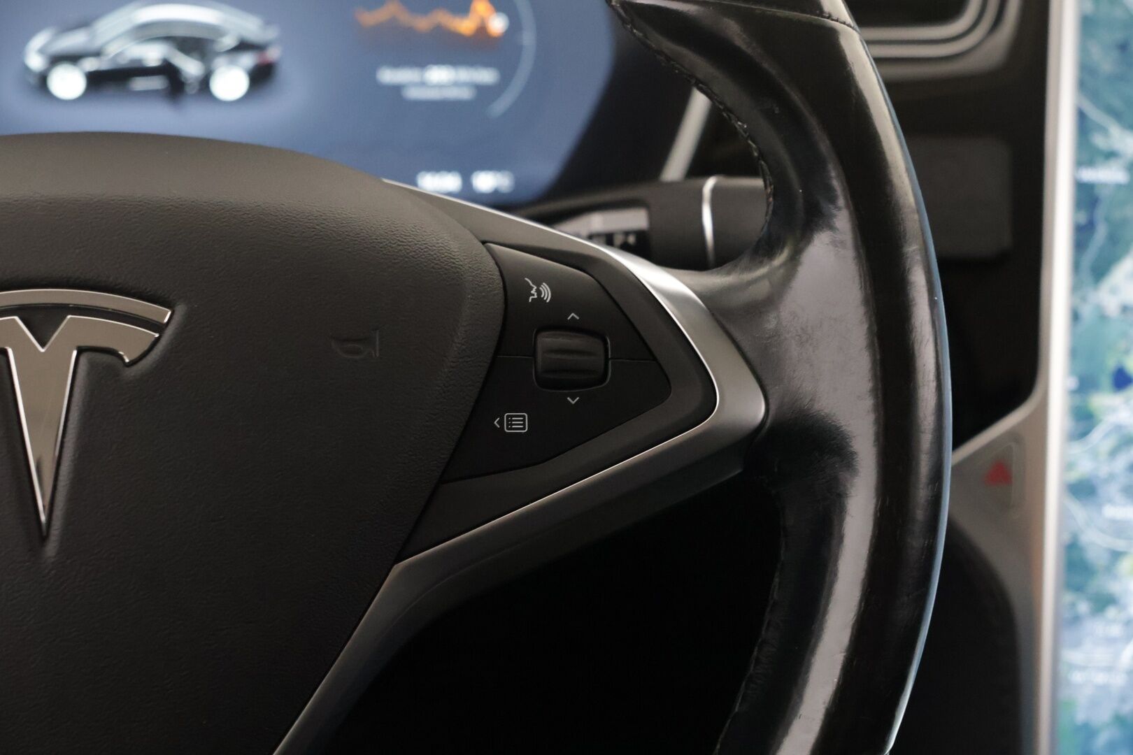 Tesla Model S 2015 70 D - Myydään Huutokaupat.com.ssa! | ACC | 2x renkaat | 84,3% SoH | Navi! | High Perfomance Audio! | Kamera | 2x Avain | - KORKO VAIN 3,99 %