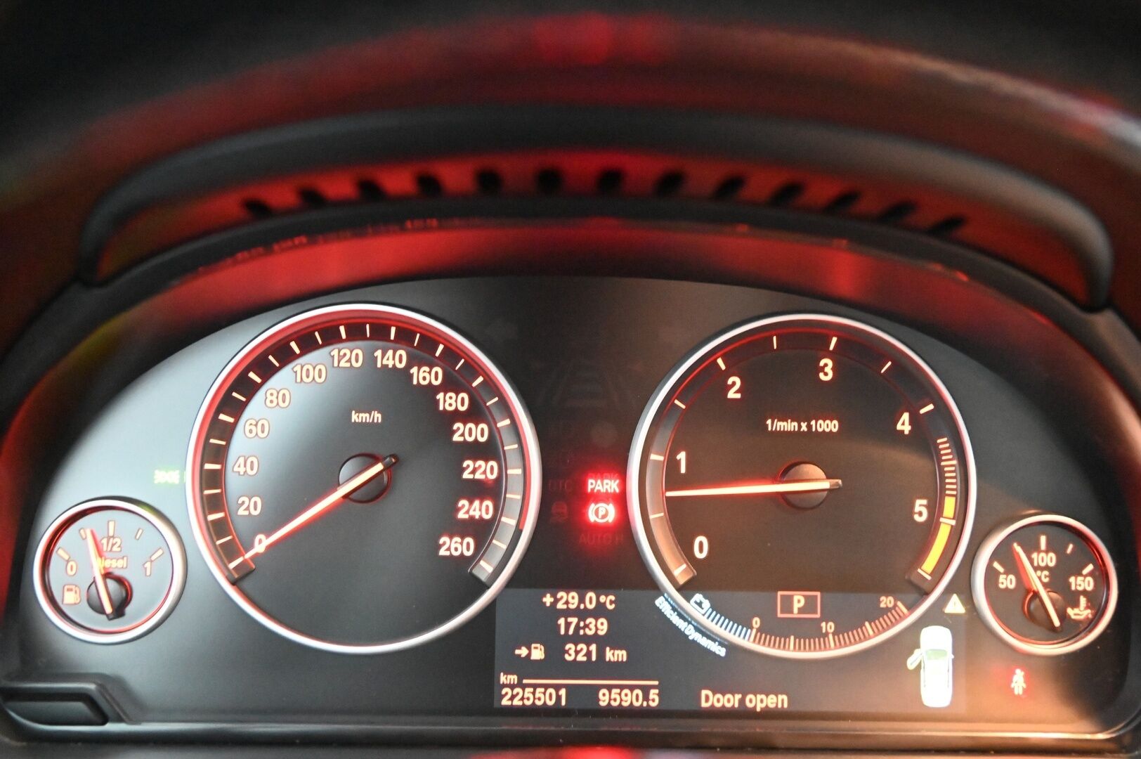 BMW 530 2012 d Xdrive *M-Sport Ratti/  Panoraama/  Kamera/  Nahat/  Koukku*