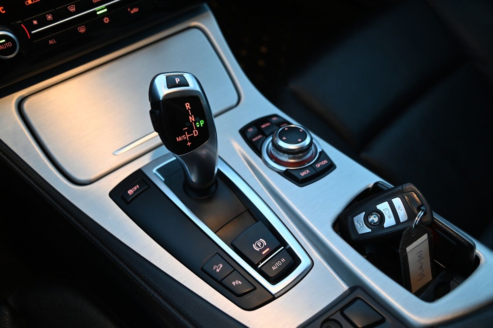 BMW 530 2012 d Xdrive *M-Sport Ratti/  Panoraama/  Kamera/  Nahat/  Koukku*