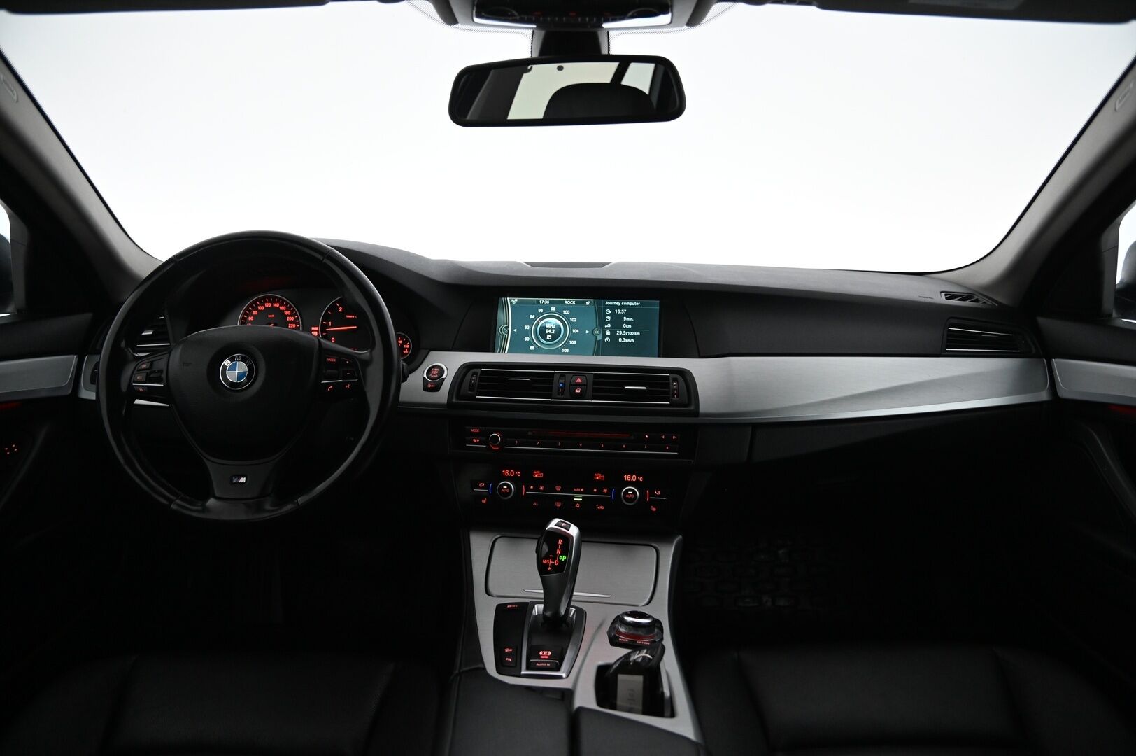 BMW 530 2012 d Xdrive *M-Sport Ratti/  Panoraama/  Kamera/  Nahat/  Koukku*