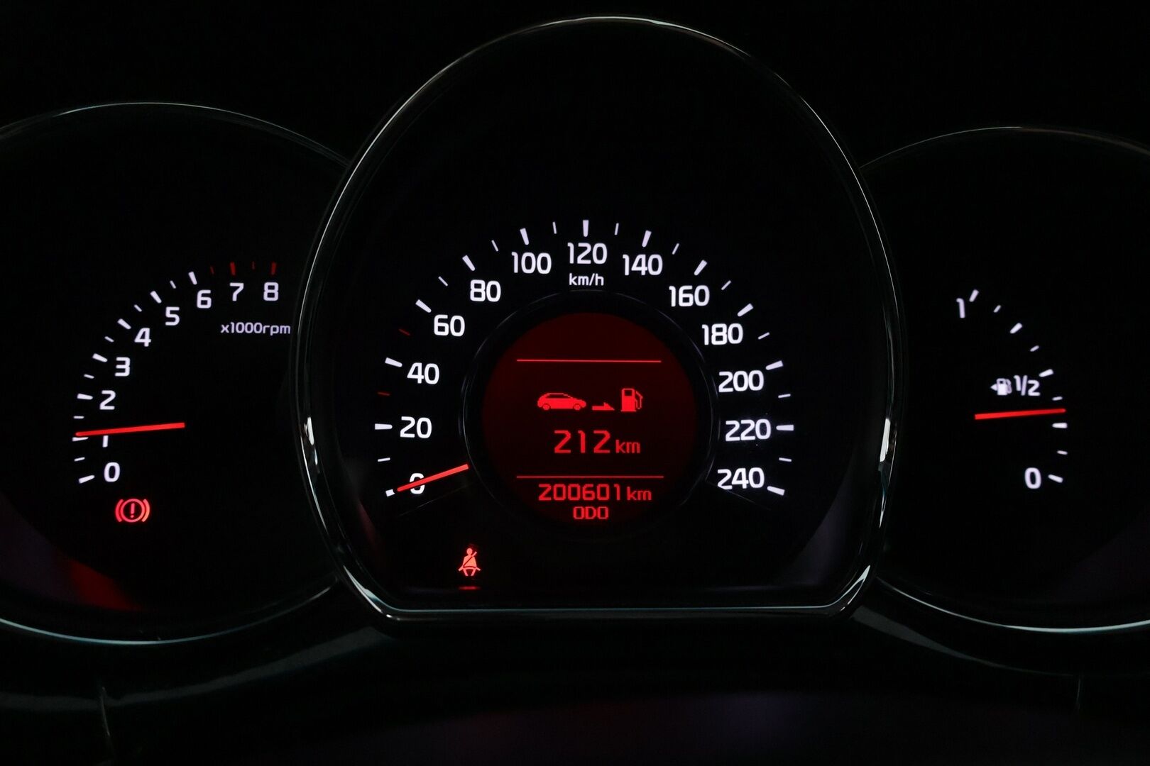 Kia cee'd 2015 1,6 ISG EX SW EcoDynamics * / Vakkari / Ratinlämmitin / Vetokoukku / Suomi-auto / Pkamera / Navi / Lohkolämmitin / * - Juuri saapunut / merkkihuollettu / Juuri katsastettu