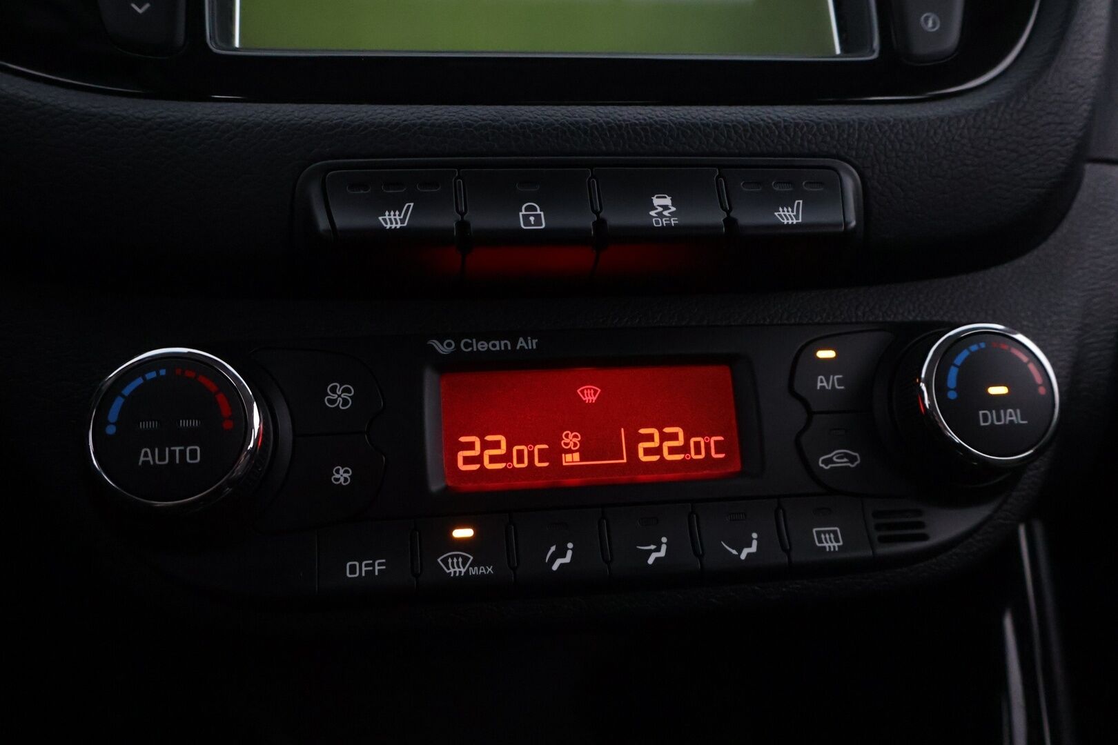 Kia cee'd 2015 1,6 ISG EX SW EcoDynamics * / Vakkari / Ratinlämmitin / Vetokoukku / Suomi-auto / Pkamera / Navi / Lohkolämmitin / * - Juuri saapunut / merkkihuollettu / Juuri katsastettu