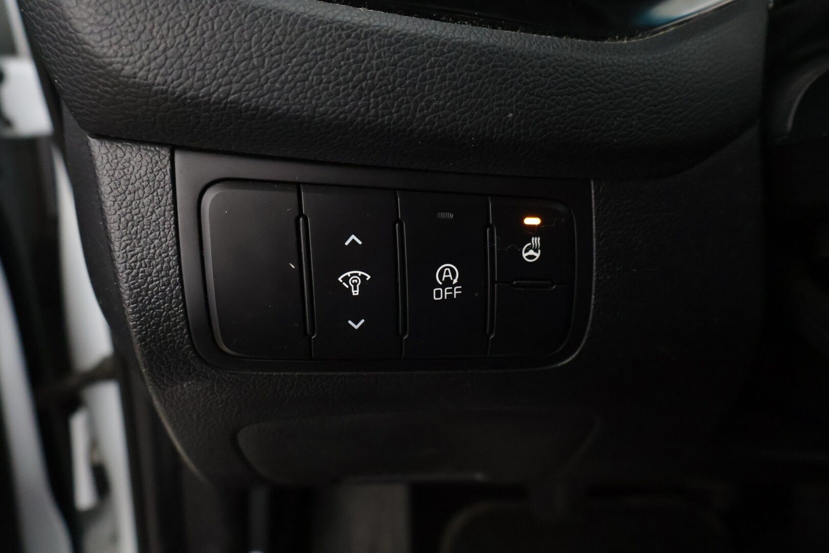 Kia cee'd 2015 1,6 ISG EX SW EcoDynamics * / Vakkari / Ratinlämmitin / Vetokoukku / Suomi-auto / Pkamera / Navi / Lohkolämmitin / * - Juuri saapunut / merkkihuollettu / Juuri katsastettu