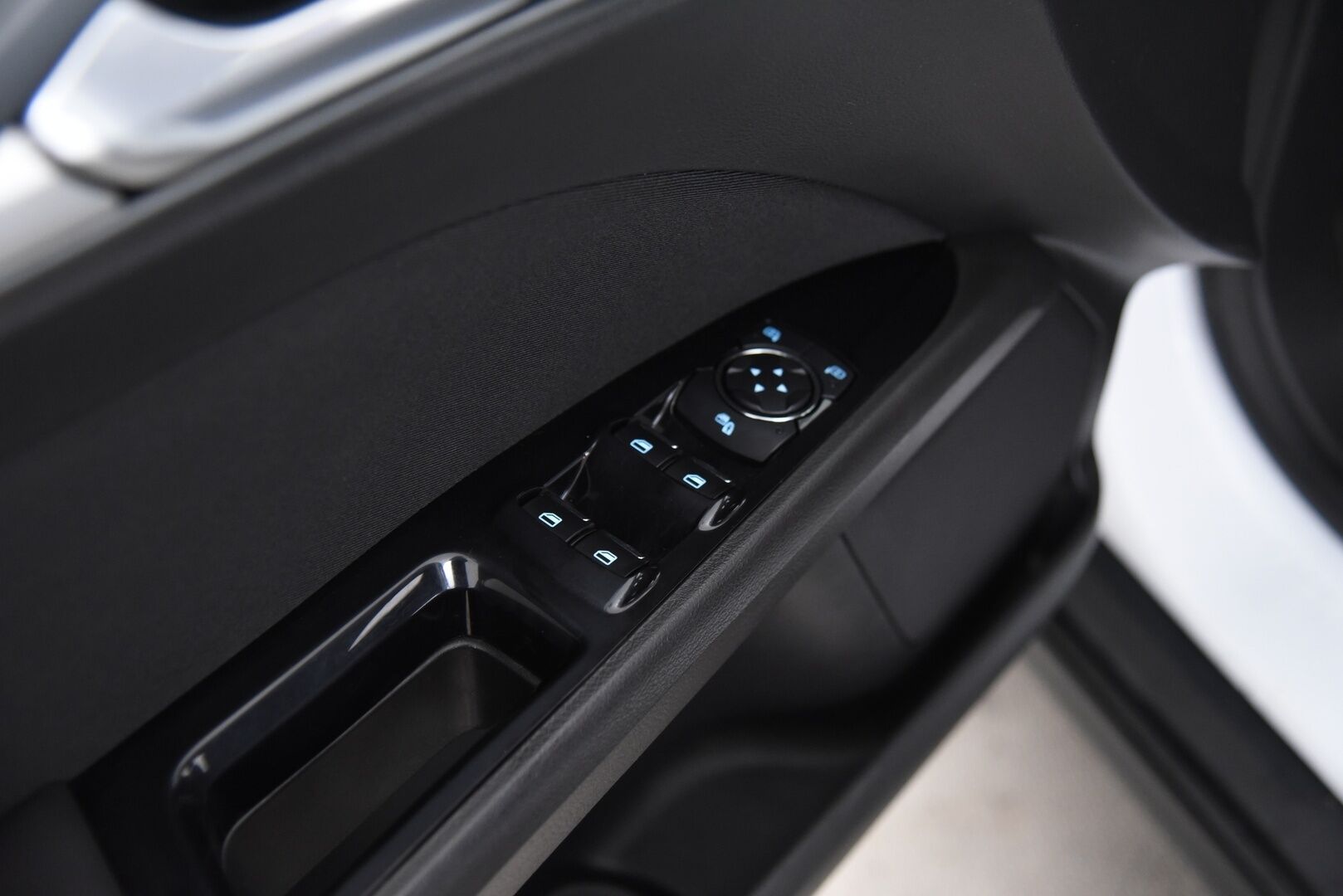 Ford Mondeo 2015 1,5 EcoBoost 160hv M6 Trend 5D / Suomi-Auto / Vakionopeudensäädin / Peruutustutkat / lohkolämmitin / Xenon-valot - Fiksusti varusteltu & Taloudellinen vaihtoehto !