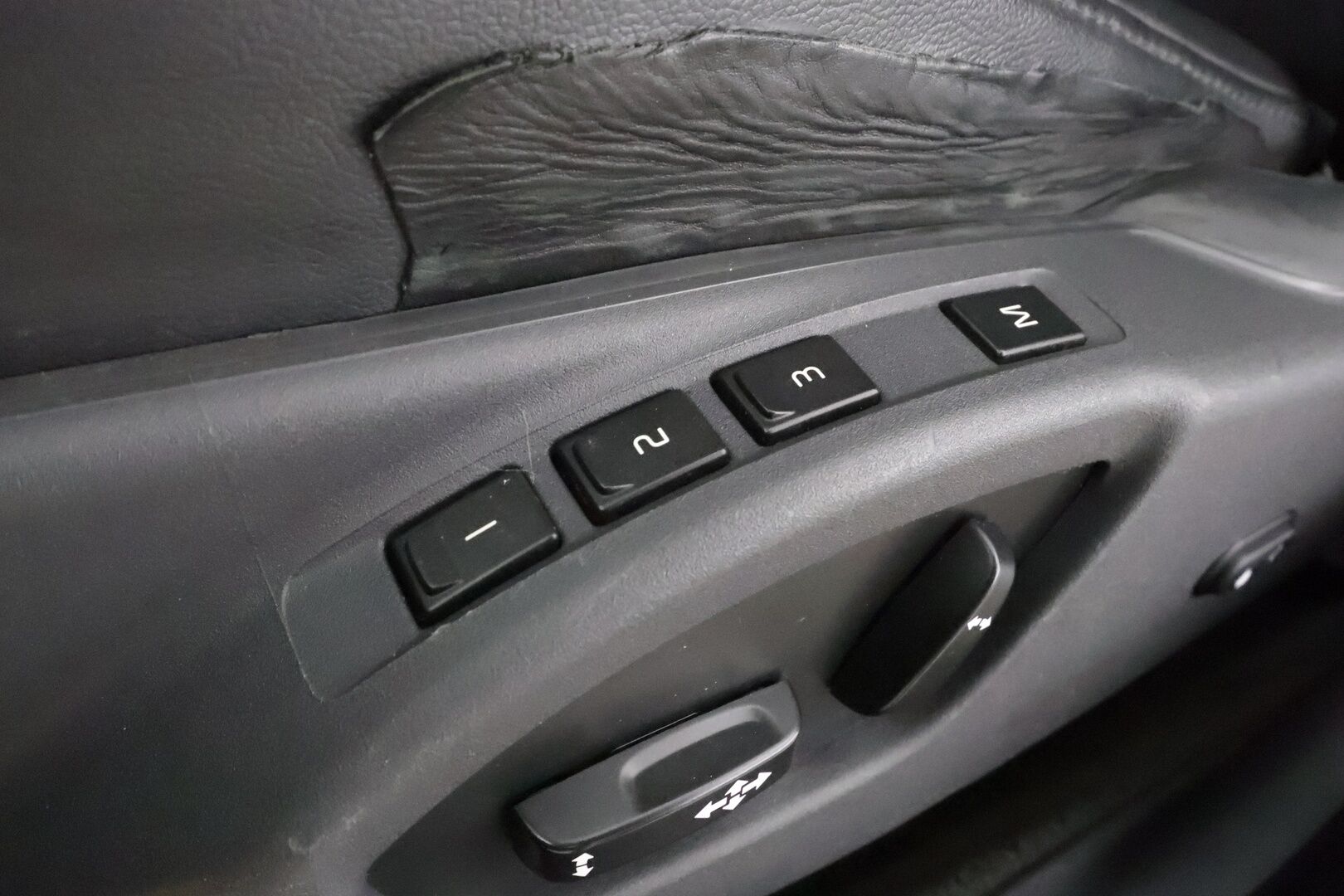 Volvo V70 2015 D4 Classic aut * Webasto / Koukku / Xenon / P.tutka / Vakkari / Ratinlämmitys / Sähköluukku / Keyless * - Suomi-auto / Kahdet renkaat - HULLUT JOULUT KORKOTARJOUS 2,49% 