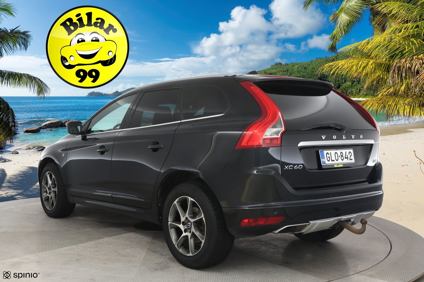 Volvo XC60 2015 D4 Ocean Race aut *Juuri katsastettu ja huollettu / VOC / Tutkat takana / Vetokoukku / Nahkasisusta / Navigointi* - *Suomi-auto / kattavasti huollettu / 2x renkaat Volvon alumiinivanteilla*