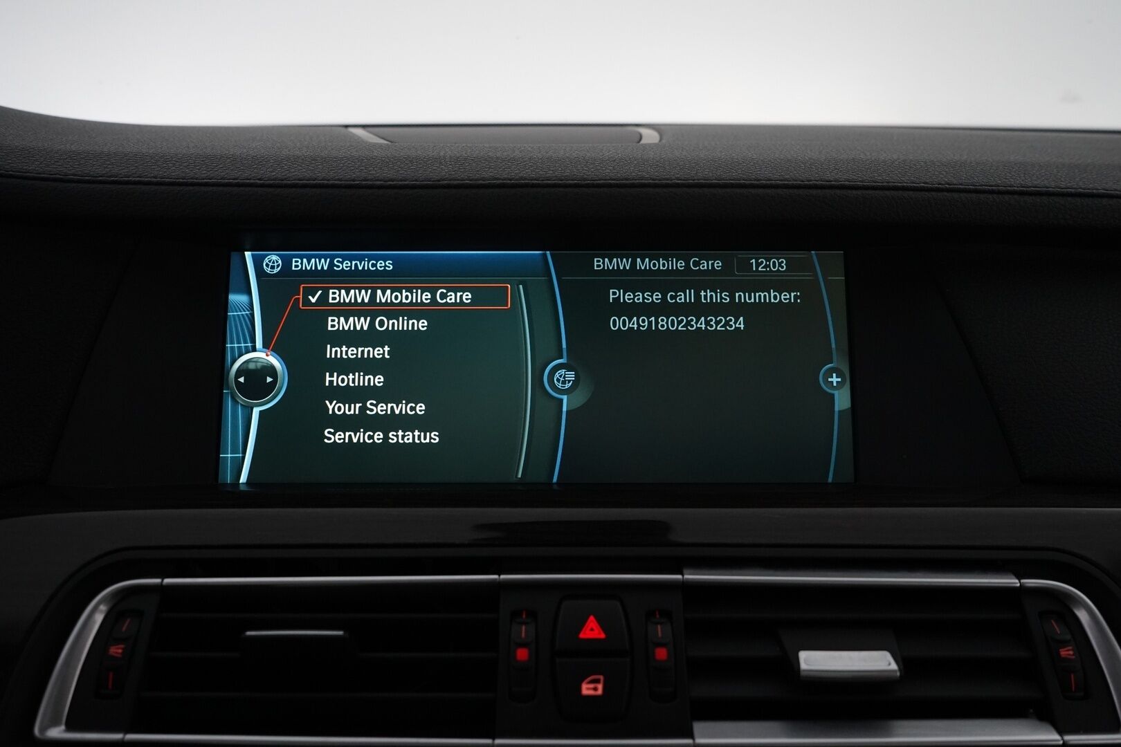 BMW 740 2010 YritysOutlet - Myydään vain yrityksille *Imuovet / Kattoluukku / Nahat / Muistipenkit / Webasto* - Tämä auto myydään YritysOutlet -valikoimasta vain yritykselle - Osta nyt, maksa vasta ensi vuonna