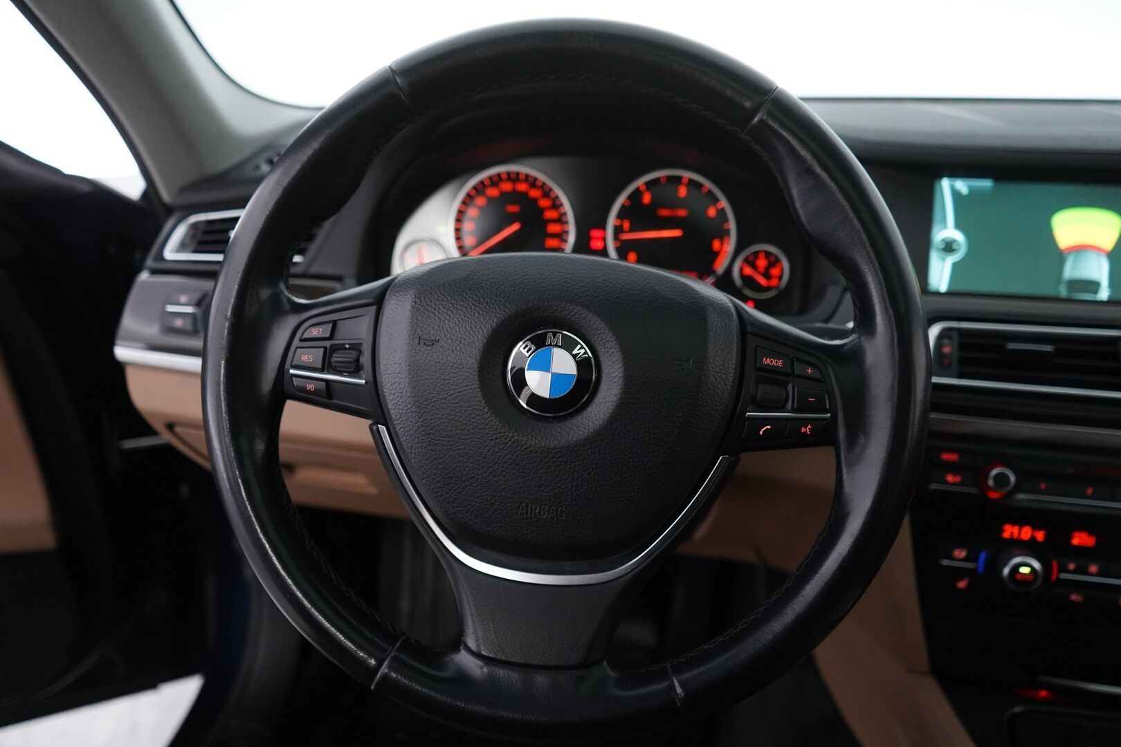 BMW 740 2010 YritysOutlet - Myydään vain yrityksille *Imuovet / Kattoluukku / Nahat / Muistipenkit / Webasto* - Tämä auto myydään YritysOutlet -valikoimasta vain yritykselle - Osta nyt, maksa vasta ensi vuonna