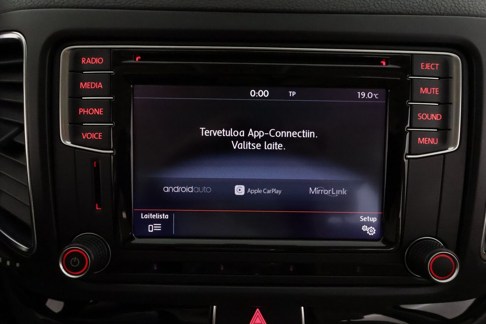 Volkswagen Sharan 2016 Highline 2,0 TDI 110 kW (150 hv) DSG **Webasto / Panorama / P.kamera / Adapt.vakkari / Koukku / Sähköovet** - Suomi-auto / Kahdet renkaat aluvanteilla
