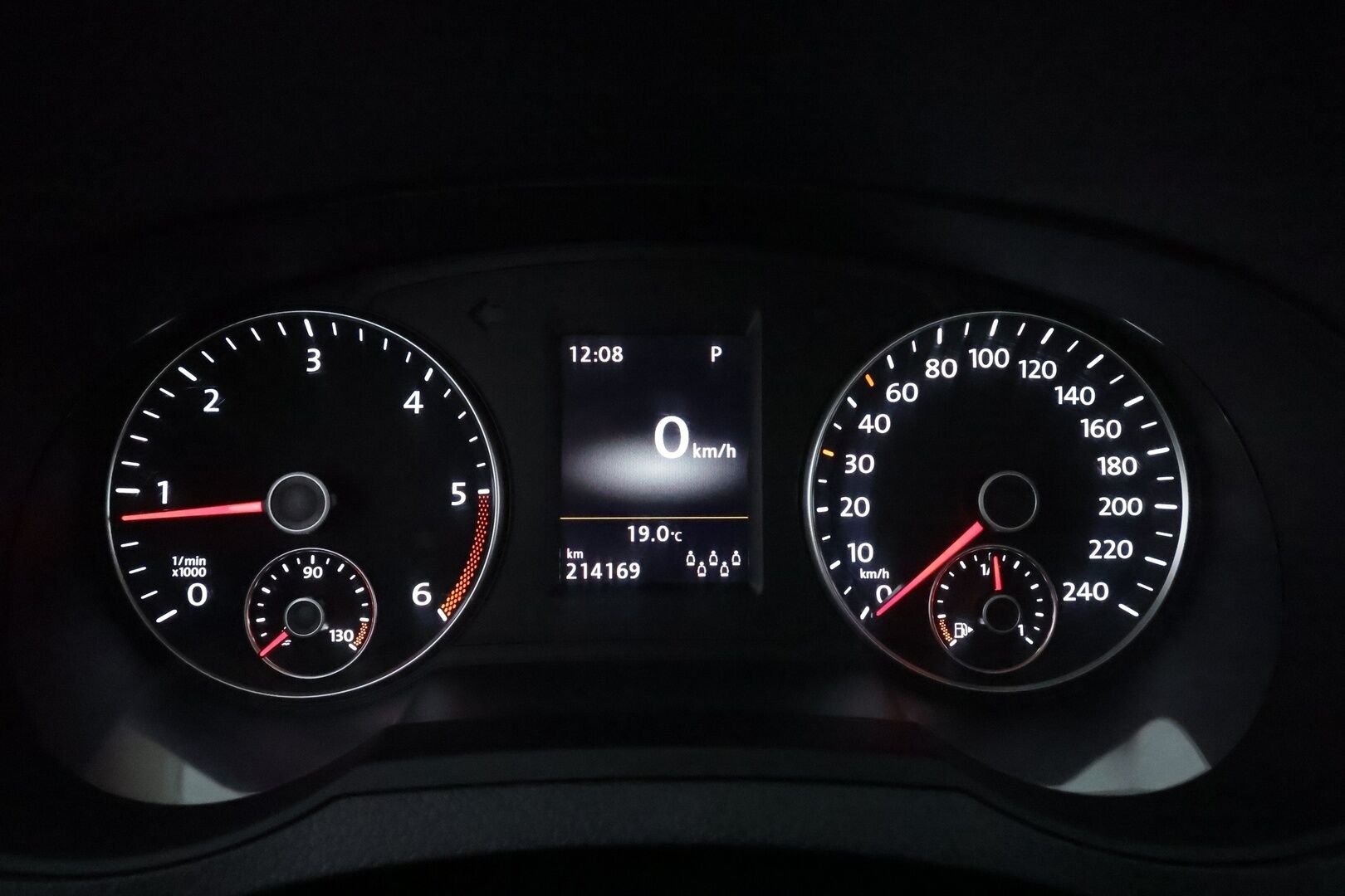 Volkswagen Sharan 2016 Highline 2,0 TDI 110 kW (150 hv) DSG **Webasto / Panorama / P.kamera / Adapt.vakkari / Koukku / Sähköovet** - Suomi-auto / Kahdet renkaat aluvanteilla