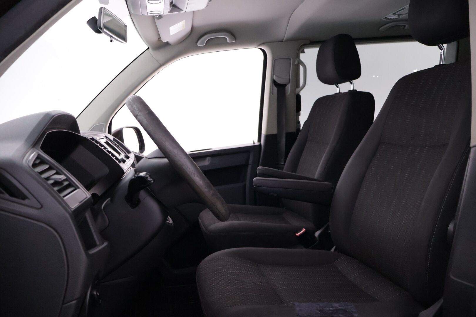 Volkswagen Caravelle 2016 Comfortline pitkä 2,0 TDI 150 kW 4Motion DSG 9-paik - YritysOutlet - Myydään vain yrityksille - | Webasto | 9-paik | Vakkari | Peruutuskamera | Sähköinen liukuovi | Koukku | Suomiauto |