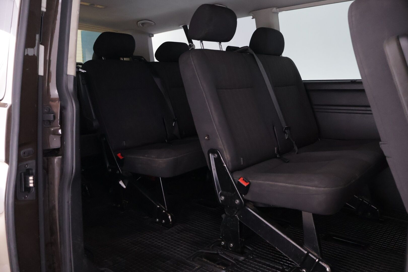 Volkswagen Caravelle 2016 Comfortline pitkä 2,0 TDI 150 kW 4Motion DSG 9-paik - YritysOutlet - Myydään vain yrityksille - | Webasto | 9-paik | Vakkari | Peruutuskamera | Sähköinen liukuovi | Koukku | Suomiauto |