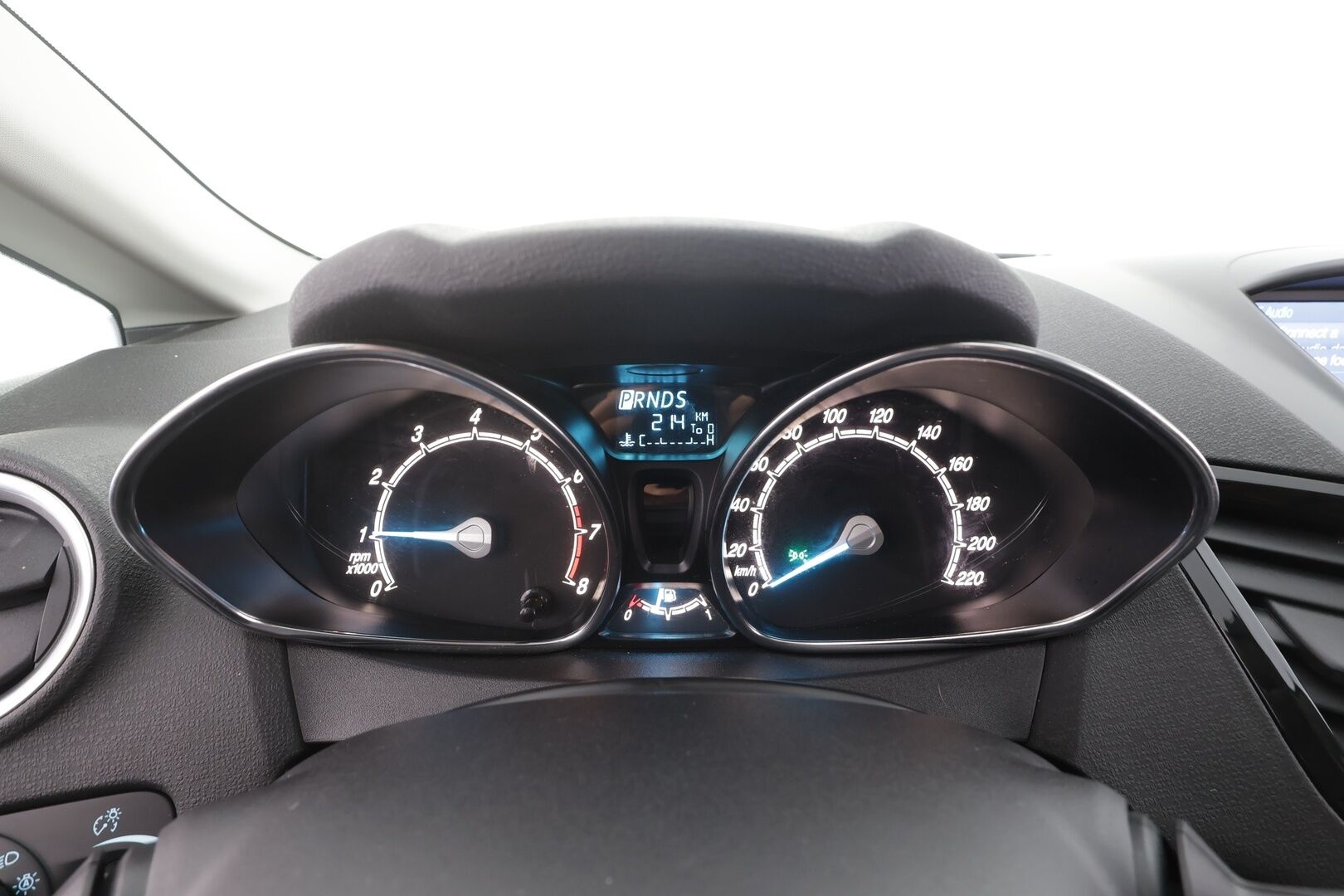 Ford Fiesta 2016 1,0 EcoBoost 100hv PowerShift A6 Titanium 5-ovinen - | Vakkari | Lämm. tuulilasi | BT | Penkinlämmittimet | Aut. ilmastointi | Lohko + sisälämmitin | 2x renkaat aluin | Suomiauto |