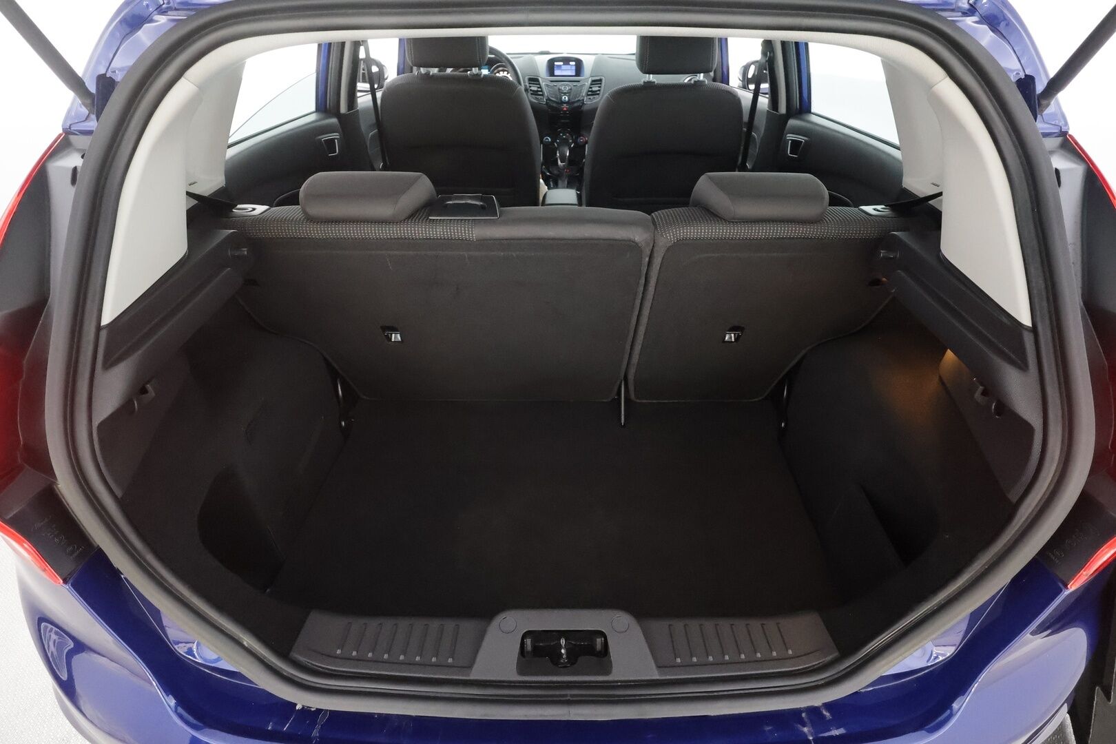 Ford Fiesta 2016 1,0 EcoBoost 100hv PowerShift A6 Titanium 5-ovinen - | Vakkari | Lämm. tuulilasi | BT | Penkinlämmittimet | Aut. ilmastointi | Lohko + sisälämmitin | 2x renkaat aluin | Suomiauto |
