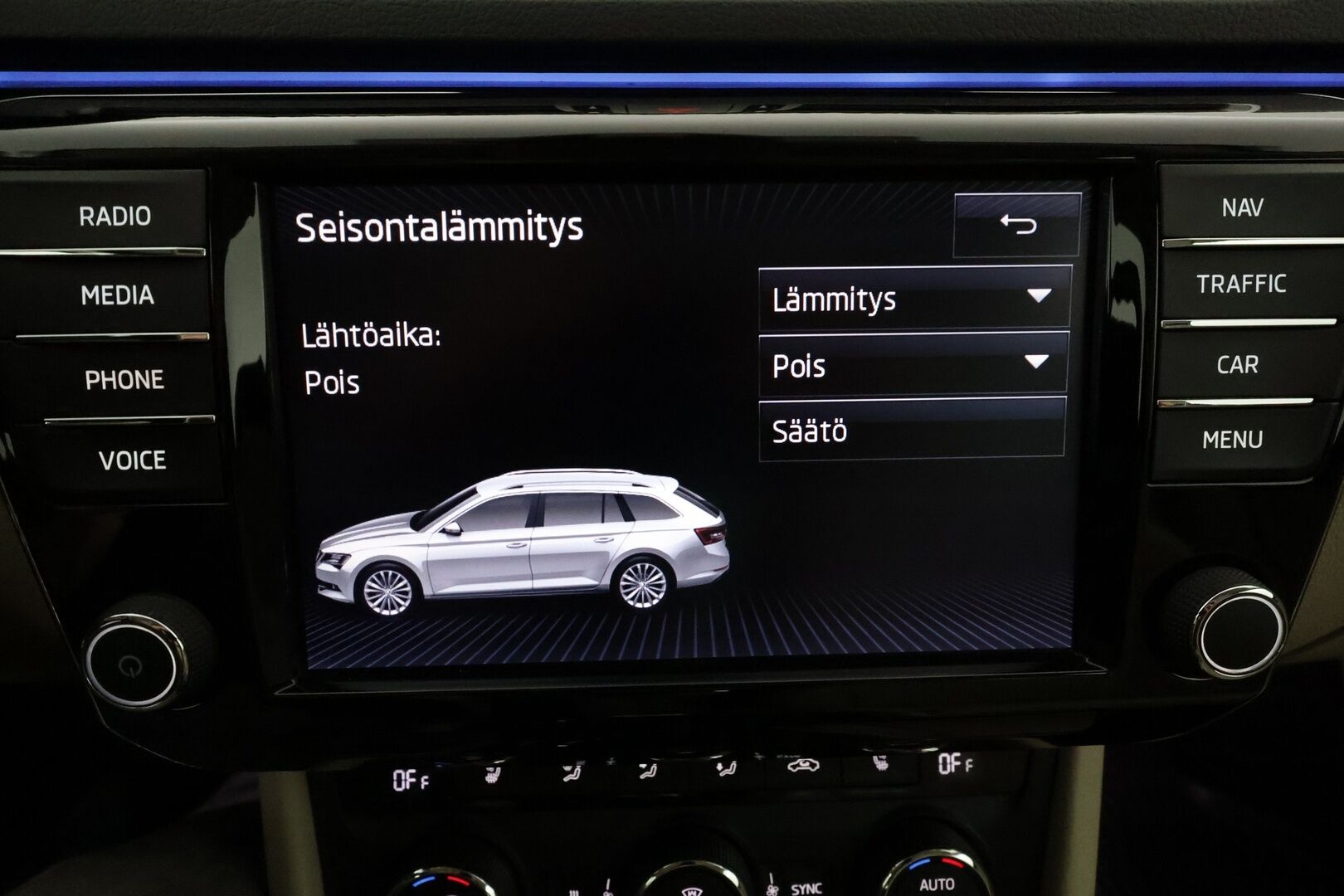 Skoda Superb 2016 Combi 2,0 TSI 280 4x4 L&K DSG **Huippuvarusteet / Panorama / Canton / Adapt. vakkari / Webasto / Ilmastoidut penkit** - 1-om Suomi-auto / Apple&Android / Keyless / Navi / Muistipenkki