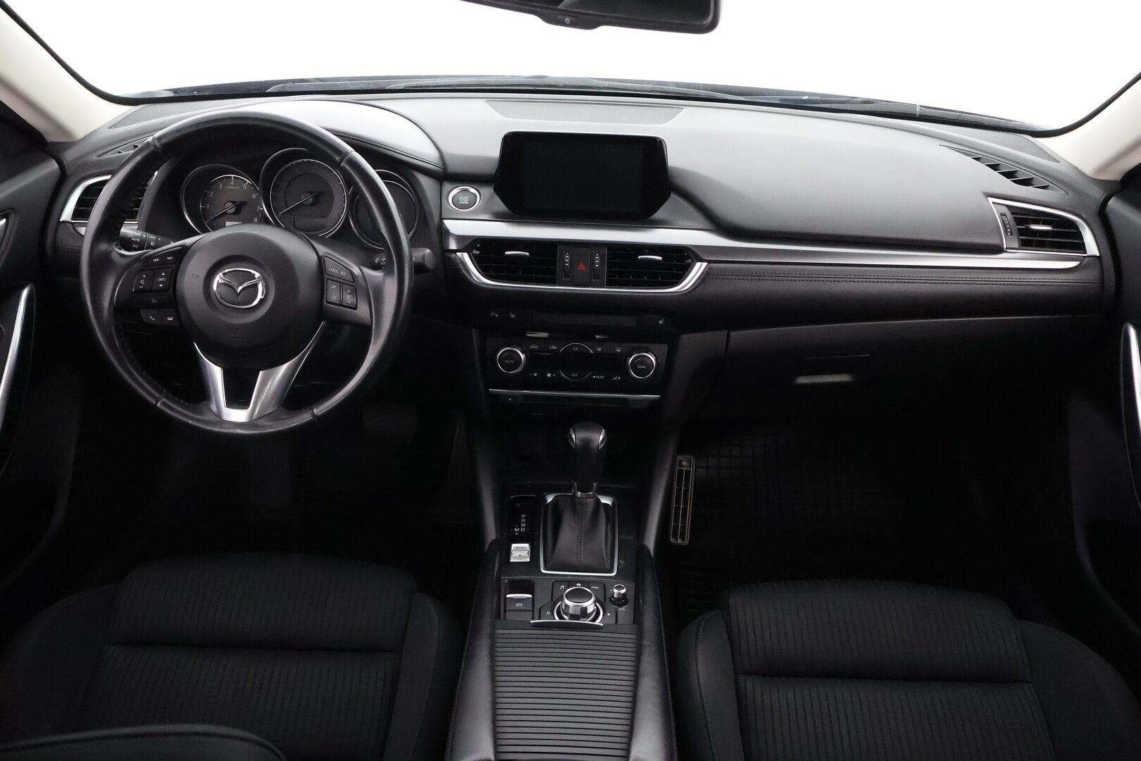 Mazda 6 2016 Sport Wagon 2,0 (165) SKYACTIV-G Business Edition 6AT 5ov TL2B - Suomiauto / BLIS / Lohko & Sisäpistoke / Vetokoukku / Apple&Android / Vakkari / LED / 2x Hyvät renkaat!