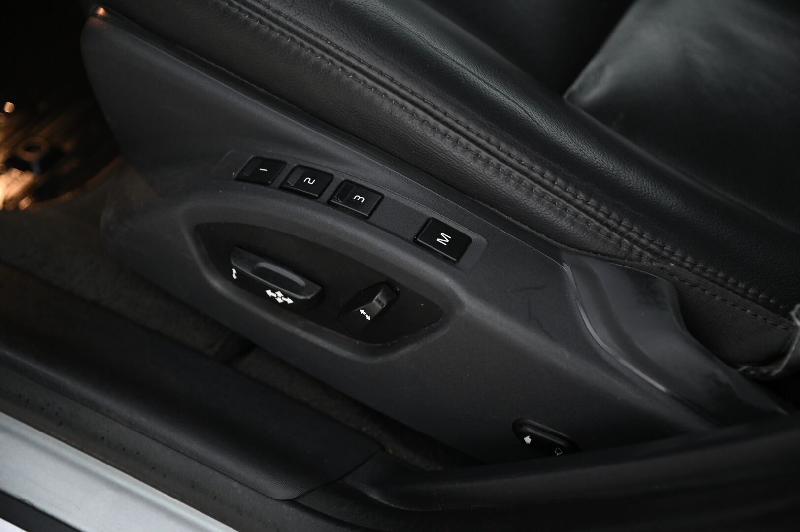 Volvo V60 2015 D4 AWD Business Summum aut *MYYDÄÄN HUUTOKAUPPA.COM*