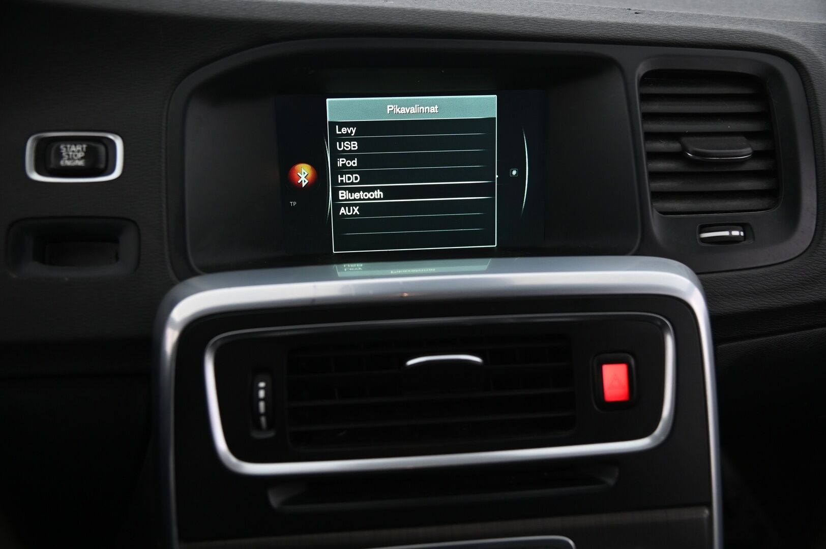 Volvo V60 2015 D4 AWD Business Summum aut *MYYDÄÄN HUUTOKAUPPA.COM*