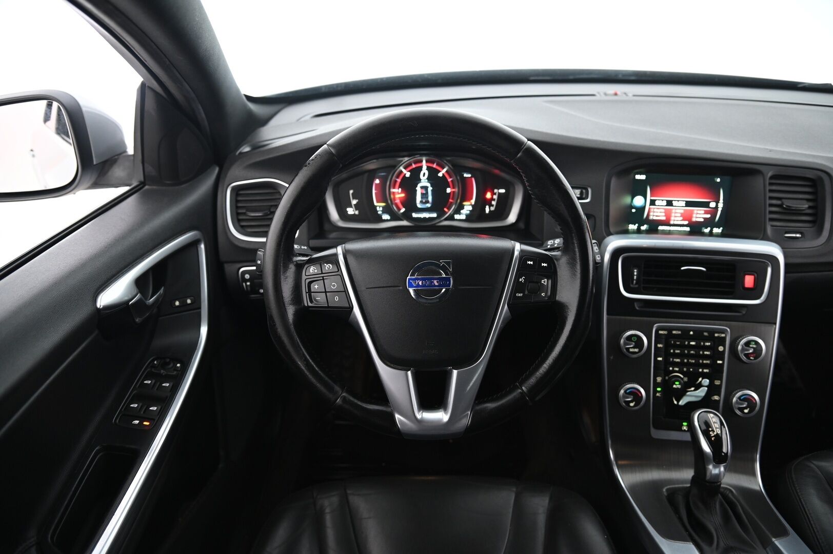 Volvo V60 2015 D4 AWD Business Summum aut *MYYDÄÄN HUUTOKAUPPA.COM*