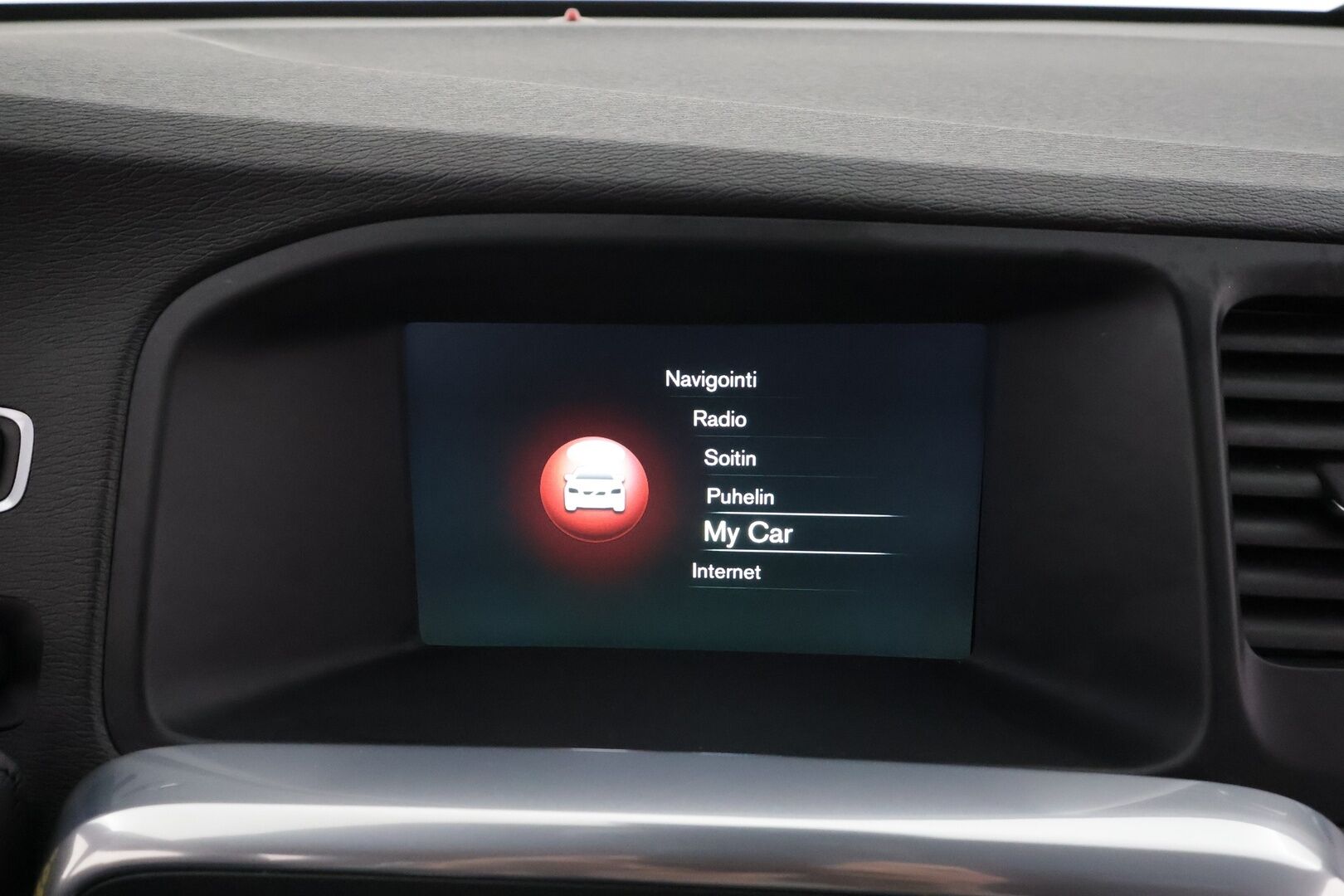 Volvo V60 2016 D4 AWD Business Summum aut * Vakkari / Webasto / Kaarrevalot / Navi / Muistipenkki / Koukku / Nahat / KeylessGo * - Suomi-auto / Kahdet renkaat aluvanteilla