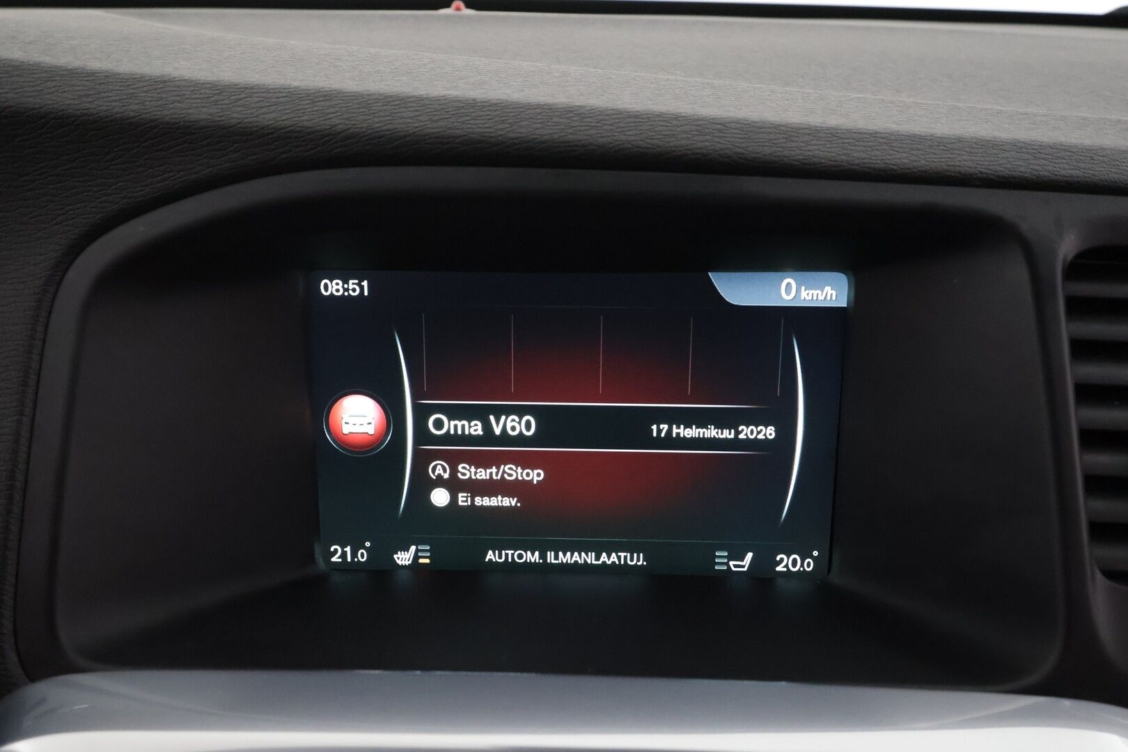 Volvo V60 2016 D4 AWD Business Summum aut * Vakkari / Webasto / Kaarrevalot / Navi / Muistipenkki / Koukku / Nahat / KeylessGo * - Suomi-auto / Kahdet renkaat aluvanteilla