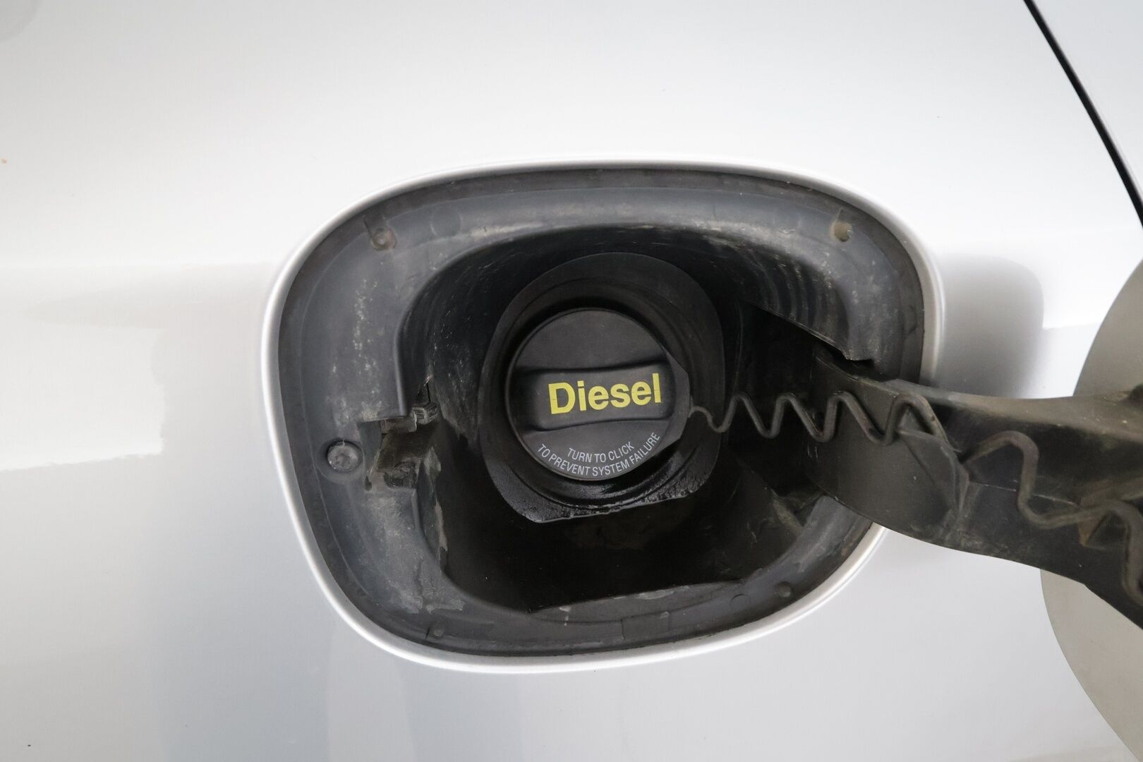 Volvo V60 2016 D4 AWD Business Summum aut * Vakkari / Webasto / Kaarrevalot / Navi / Muistipenkki / Koukku / Nahat / KeylessGo * - Suomi-auto / Kahdet renkaat aluvanteilla