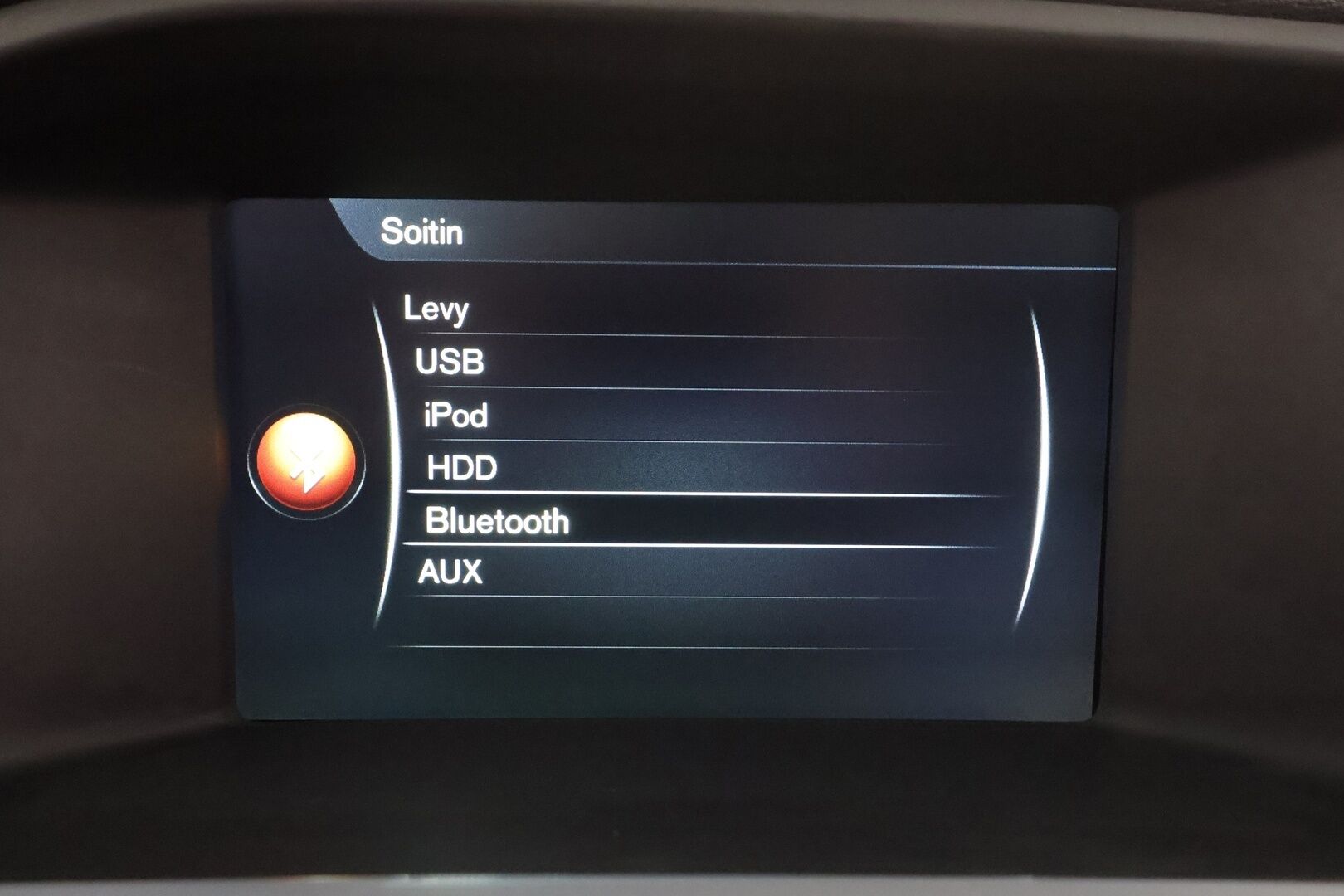 Volvo V60 2016 T4 Business aut * Webasto / Koukku / Xenon / P.tutkat / Muistipenkki / Navi / Vakkari * - Suomi-auto / Kahdet renkaat aluvanteilla 