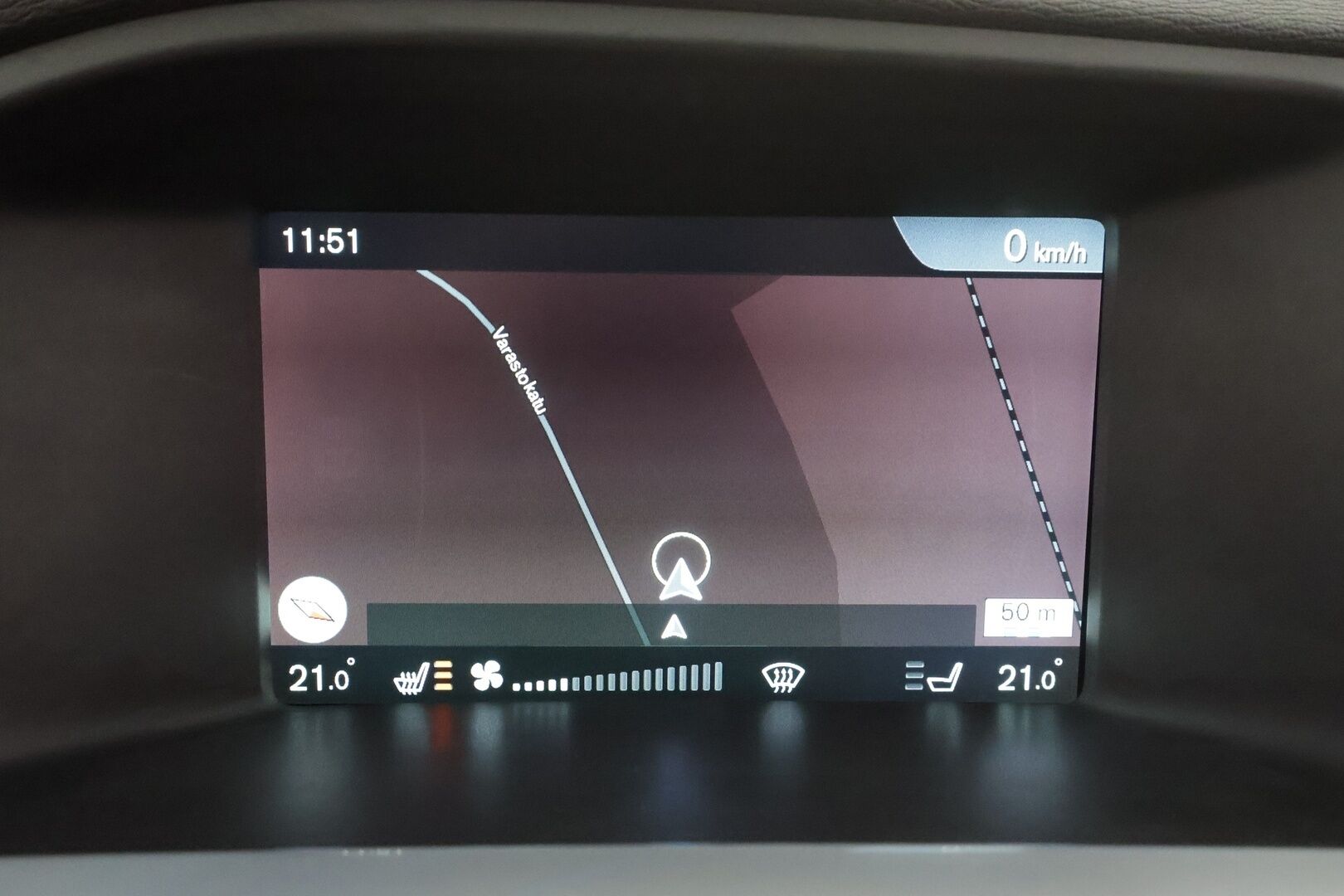 Volvo V60 2016 T4 Business aut * Webasto / Koukku / Xenon / P.tutkat / Muistipenkki / Navi / Vakkari * - Suomi-auto / Kahdet renkaat aluvanteilla 