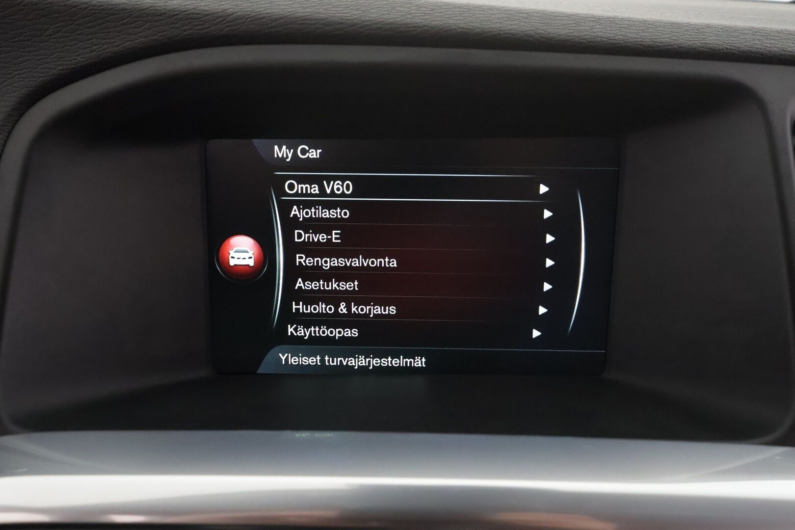 Volvo V60 Cross Country 2016 D4 AWD Summum aut * Koukku / Webasto / Vakkari / Muistipenkki / P.tutkat / Keyless *