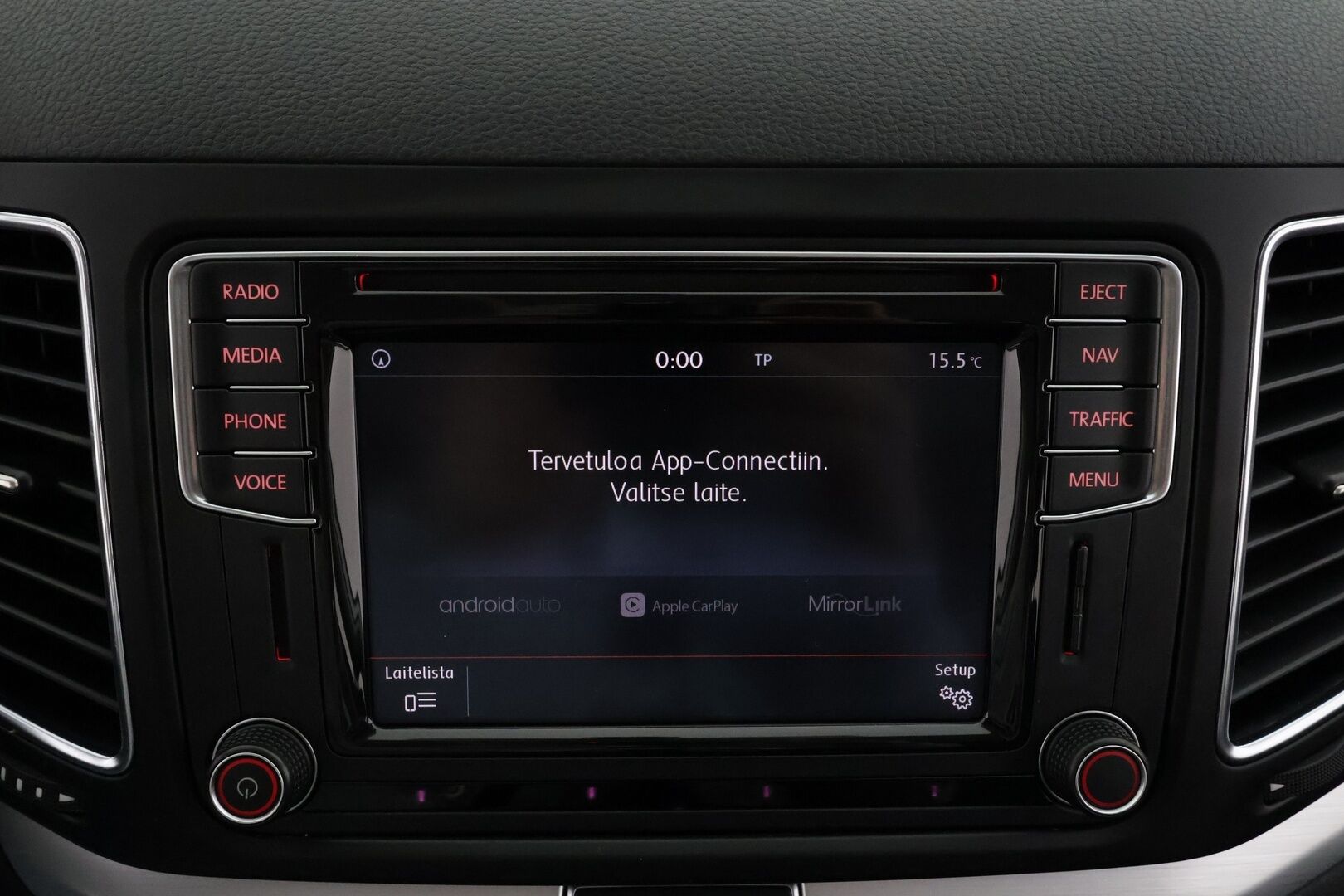 Volkswagen Sharan 2016 Comfortline 2,0 TDI 110 kW DSG 7-P * Webasto / Koukku / P.Tutkat / Vakkari / Xenon / Navi * - Suomi-auto / Kahdet renkaat aluvanteilla / Merkkihuollot