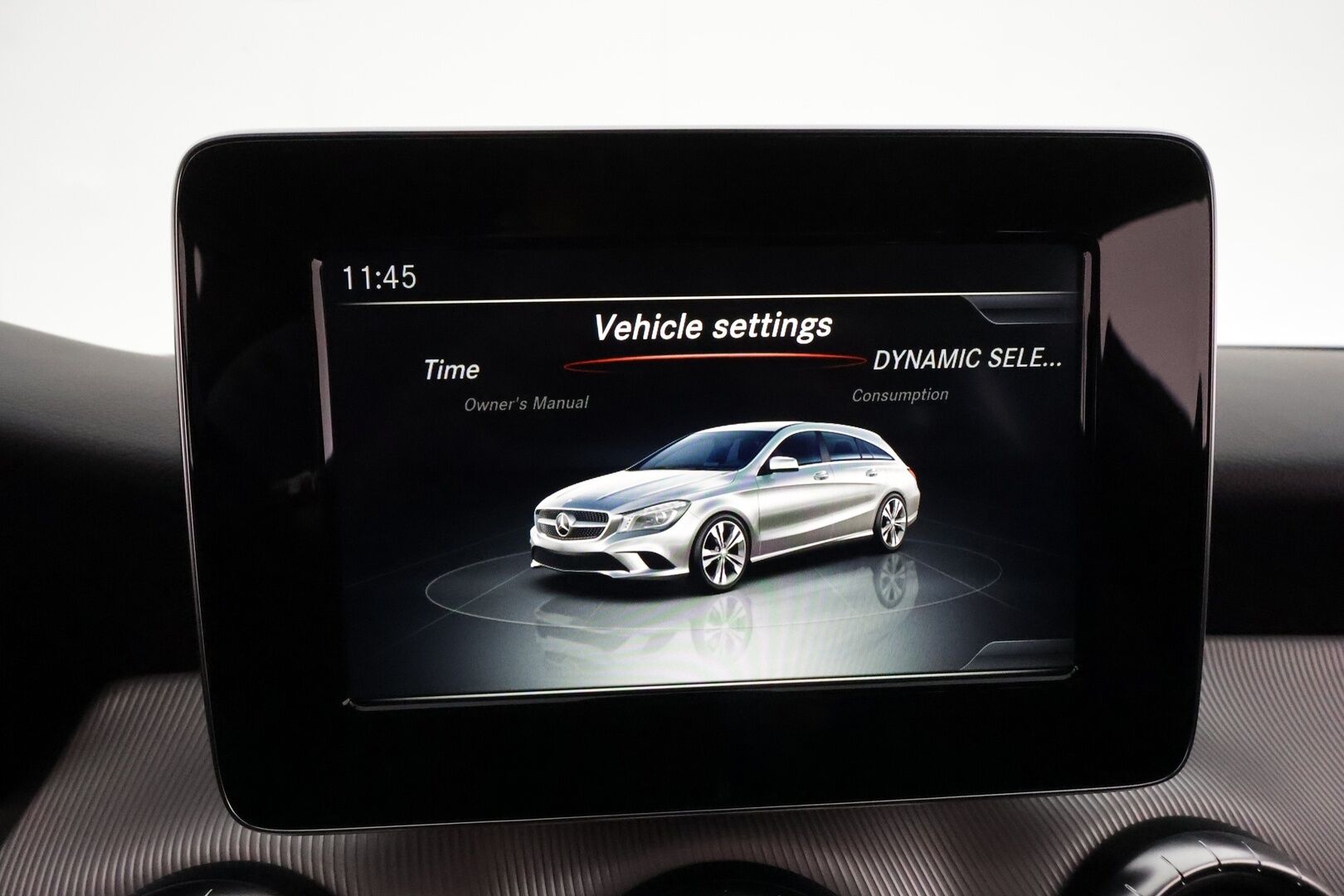 Mercedes-Benz CLA 2016 180 A Shooting Brake Premium Business **Xenon / P.kamera / Sporttipenkit / Vakkari / Sisätilanlämmitin** - Suomi-auto / Kahdet Renkaat