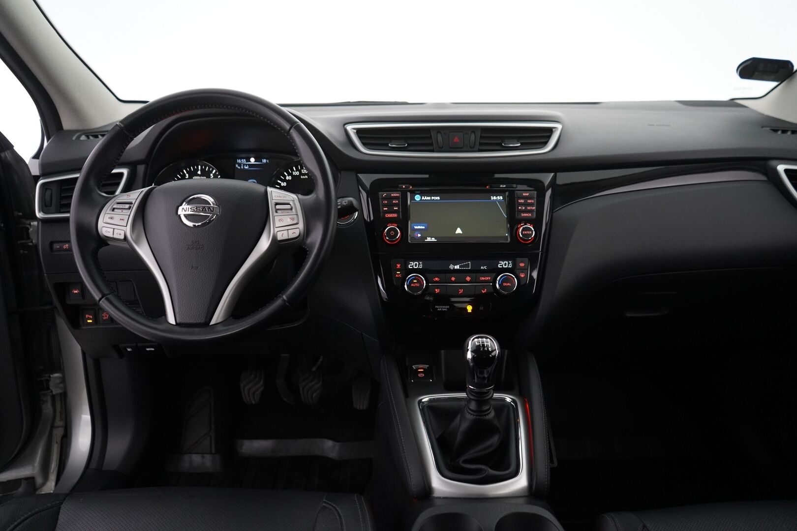 Nissan Qashqai 2016 DIG-T 163 Business 360 2WD 6M/T E6 Leather *360-Kamera / Nahat / Koukku / Lane Assist* - 1-Omisteinen Suomi-auto / Kahdet Nissanin vanteet / Juuri huollettu 