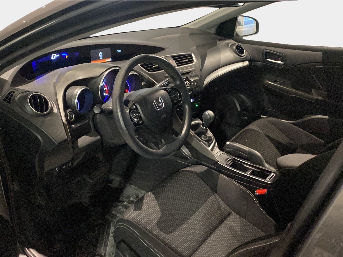 Honda Civic 2015 5D 1,4i Comfort *Suomi-auto / Vakkari / 2x renkaat ja vanteet / Huoltokirja / Bluetooth* - Juuri huollettu / Siistikuntoinen / Tarkka huoltokirja