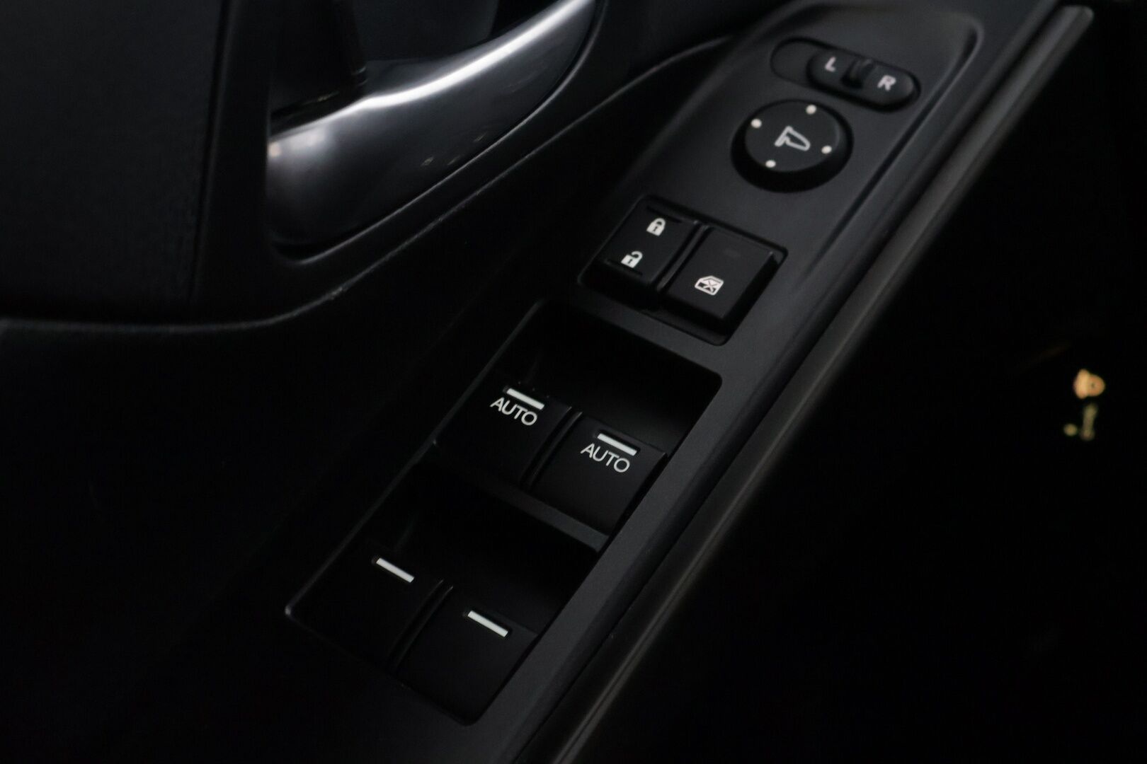 Honda Civic 2015 5D 1,4i Comfort *Suomi-auto / Vakkari / 2x renkaat ja vanteet / Huoltokirja / Bluetooth* - Juuri huollettu / Siistikuntoinen / Tarkka huoltokirja