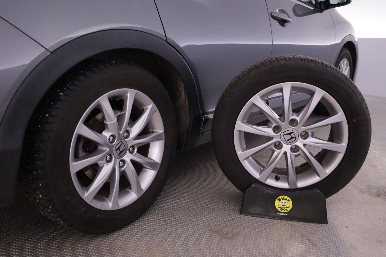 Honda Civic 2015 5D 1,4i Comfort *Suomi-auto / Vakkari / 2x renkaat ja vanteet / Huoltokirja / Bluetooth* - Juuri huollettu / Siistikuntoinen / Tarkka huoltokirja