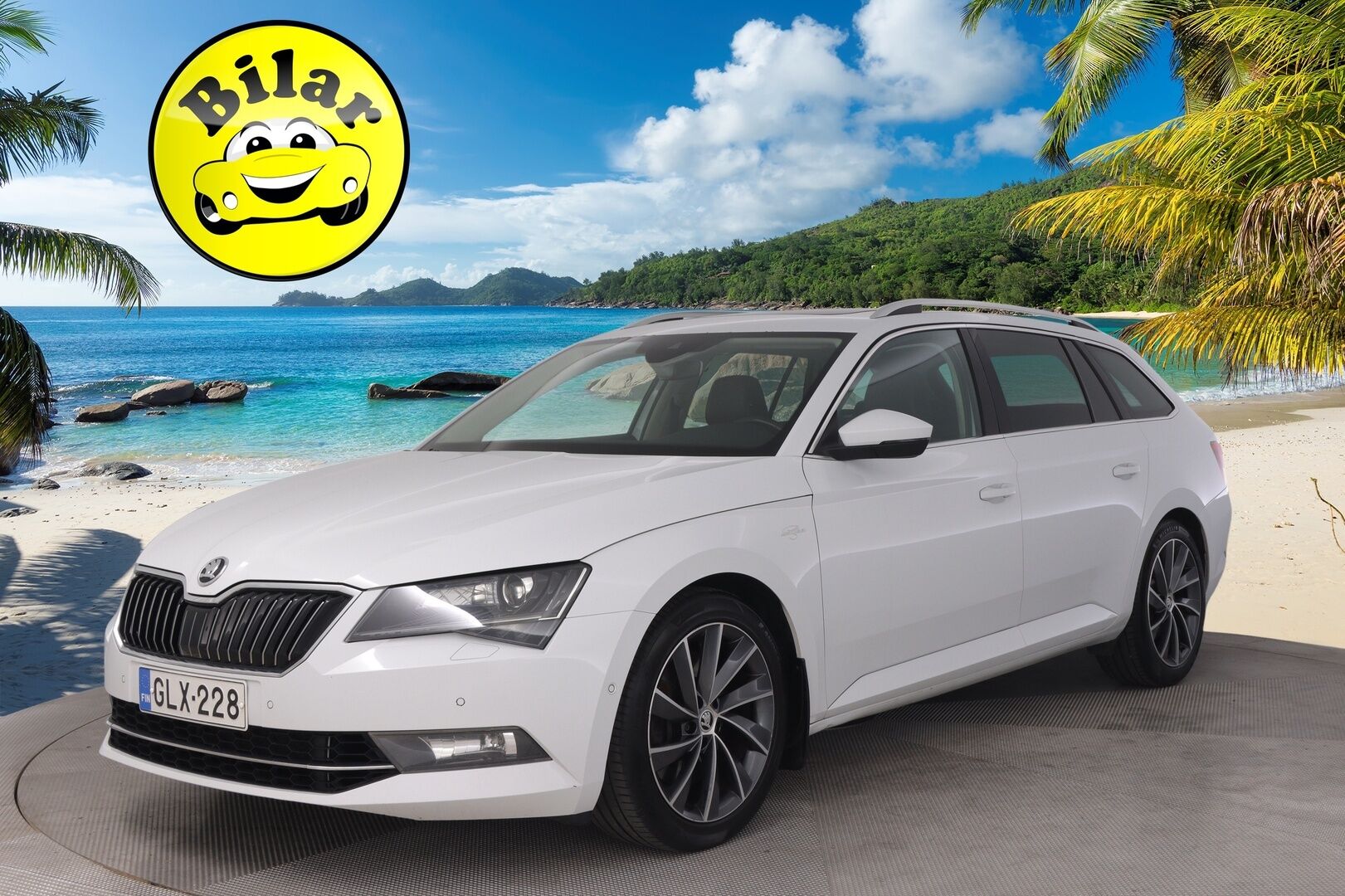 Skoda Superb 2016 Combi 2,0 TSI 280 4x4 L&K DSG Autom. - ACC | Ilmastoidut ruskeat sähkönahat | Panorama | Canton | Koukku | Webasto | Kessy | Appconnect | Blis | Ambient | Suomiauto